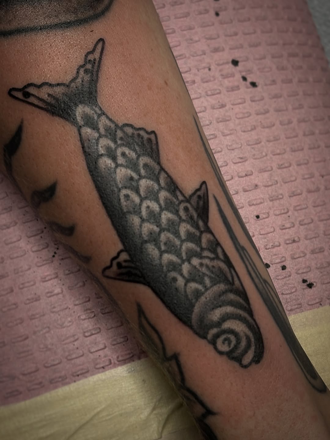 Tattoo by @losgonzaleztattoo — american_traditional, black_and_grey