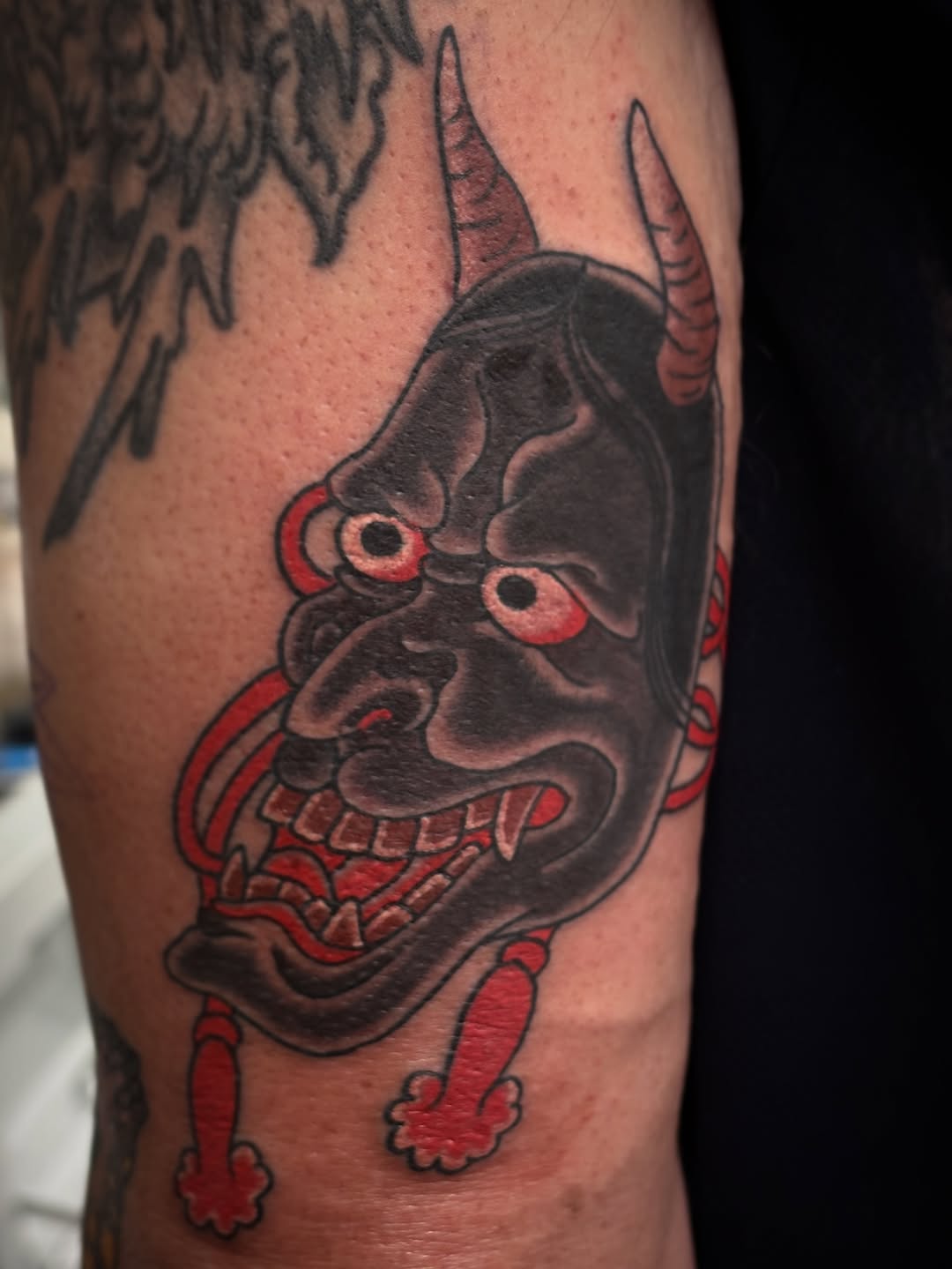 Tattoo by @losgonzaleztattoo — japanese_irezumi, black_and_grey