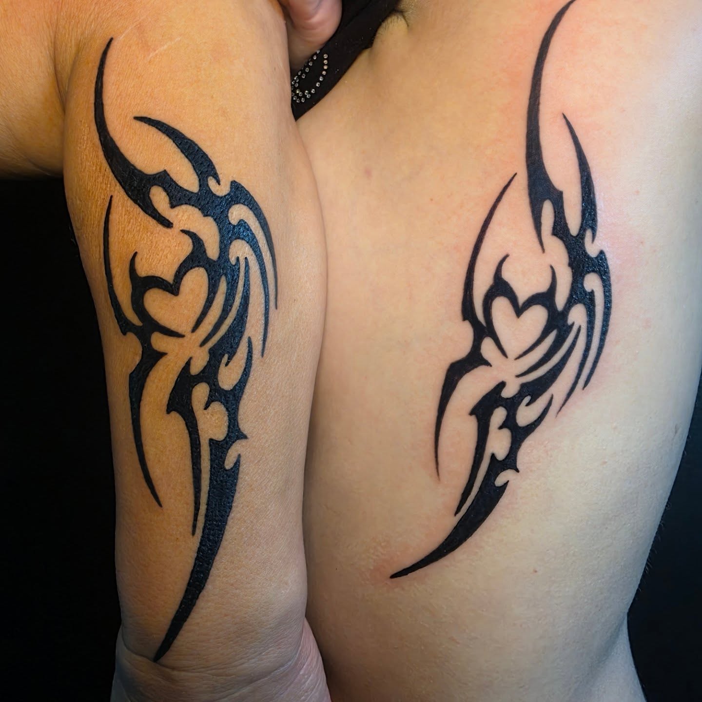 Tribal design tribal tattoo on the shoulder by 𝕷𝖚𝖈𝖎𝖉