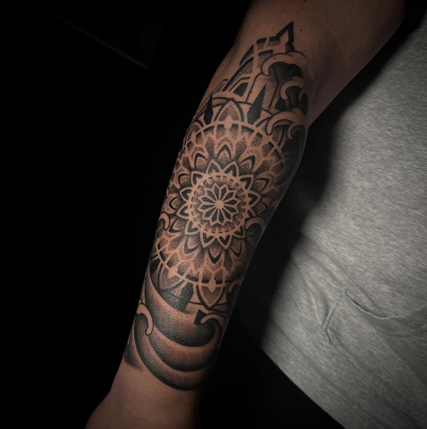 Tattoo by @inkedbysavanna — dotwork, geometric