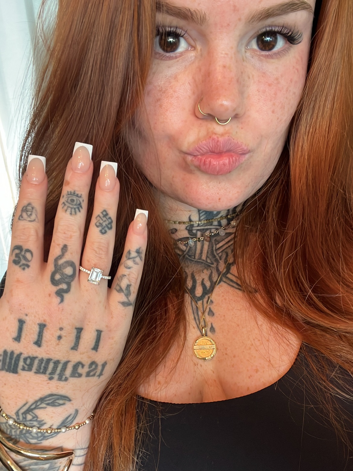 Tattooed hand black and grey tattoo on the hand by Red