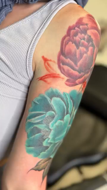Tattoo by @tattooswithdee — neo_traditional, realism