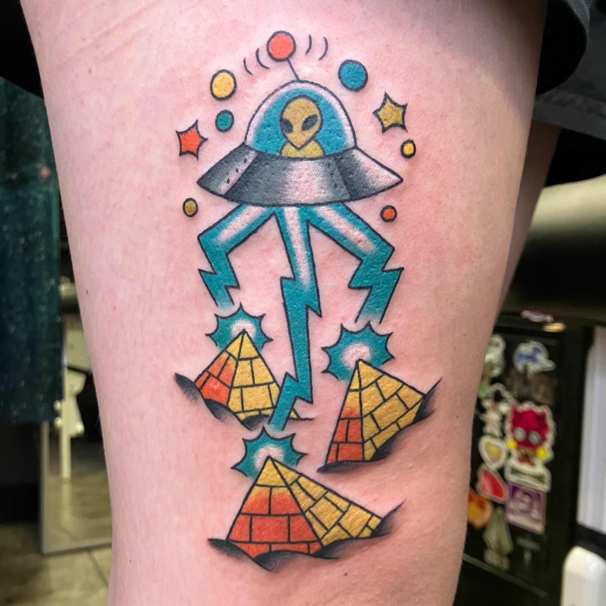 Alien abduction geometric tattoo on the thigh by maddie mcghee, Memphis, Tennessee