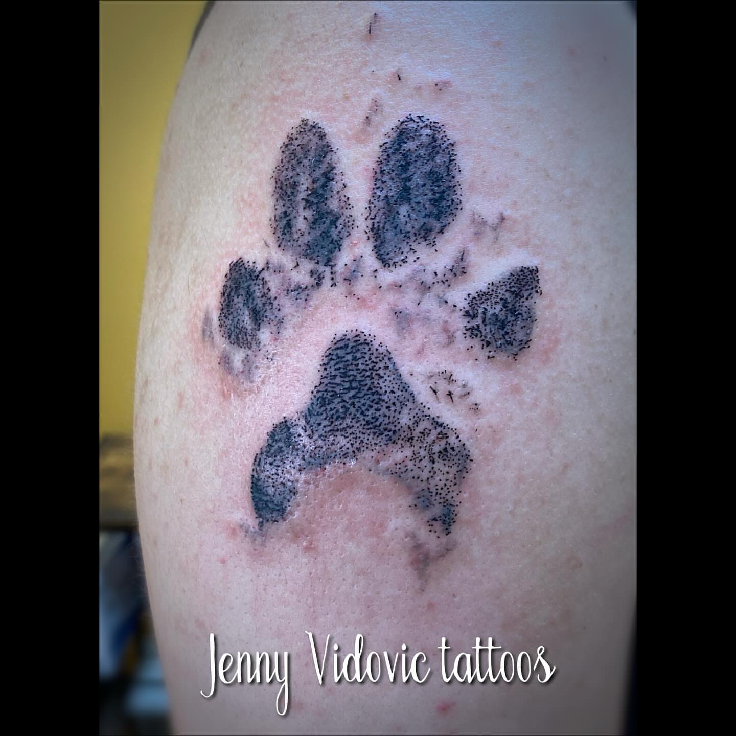 Tattoo by @turkeybasturz — dotwork