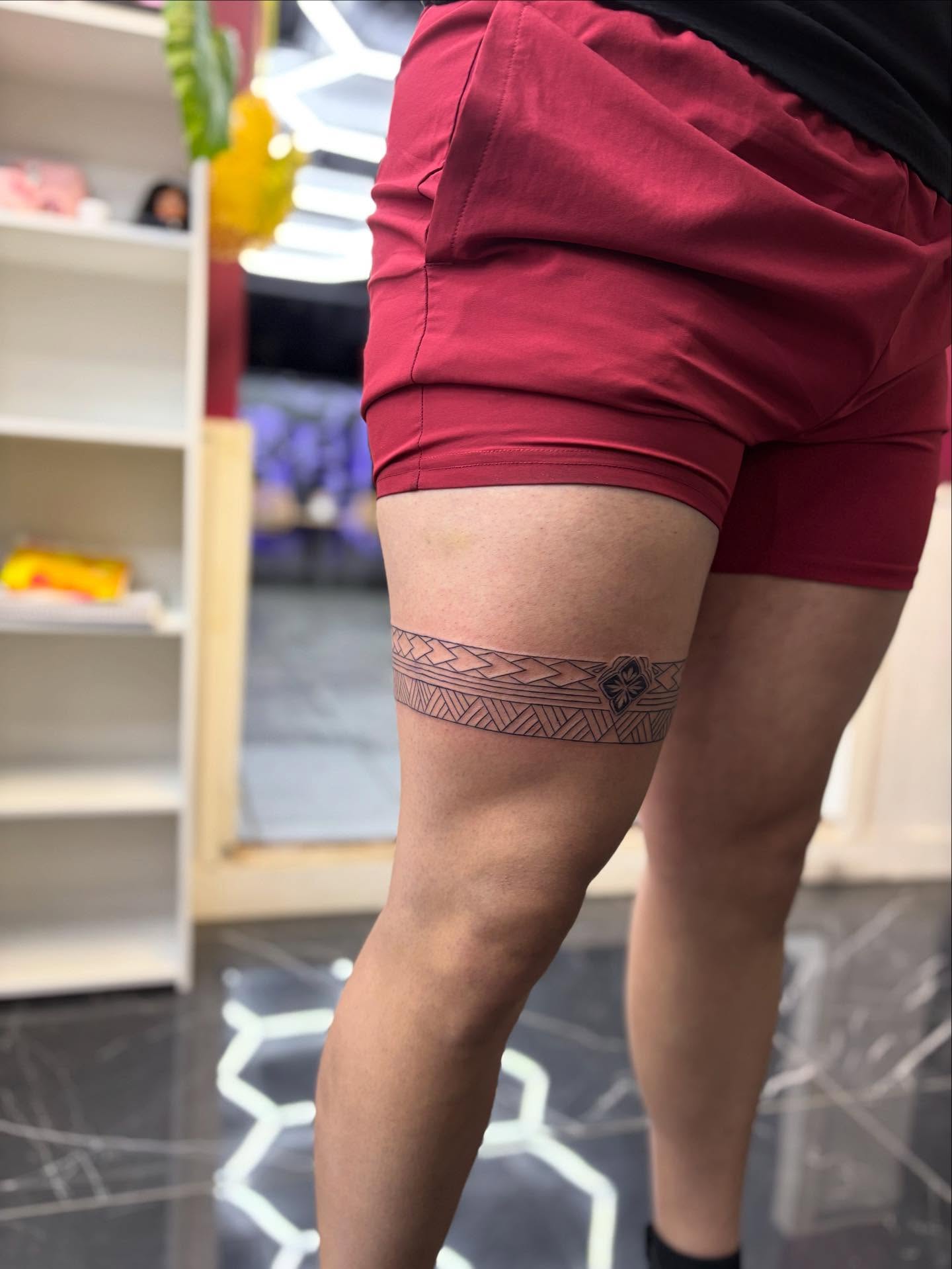 Tribal band tribal tattoo on the thigh by $weet little leslie 🩶🧚🏻‍♀️
