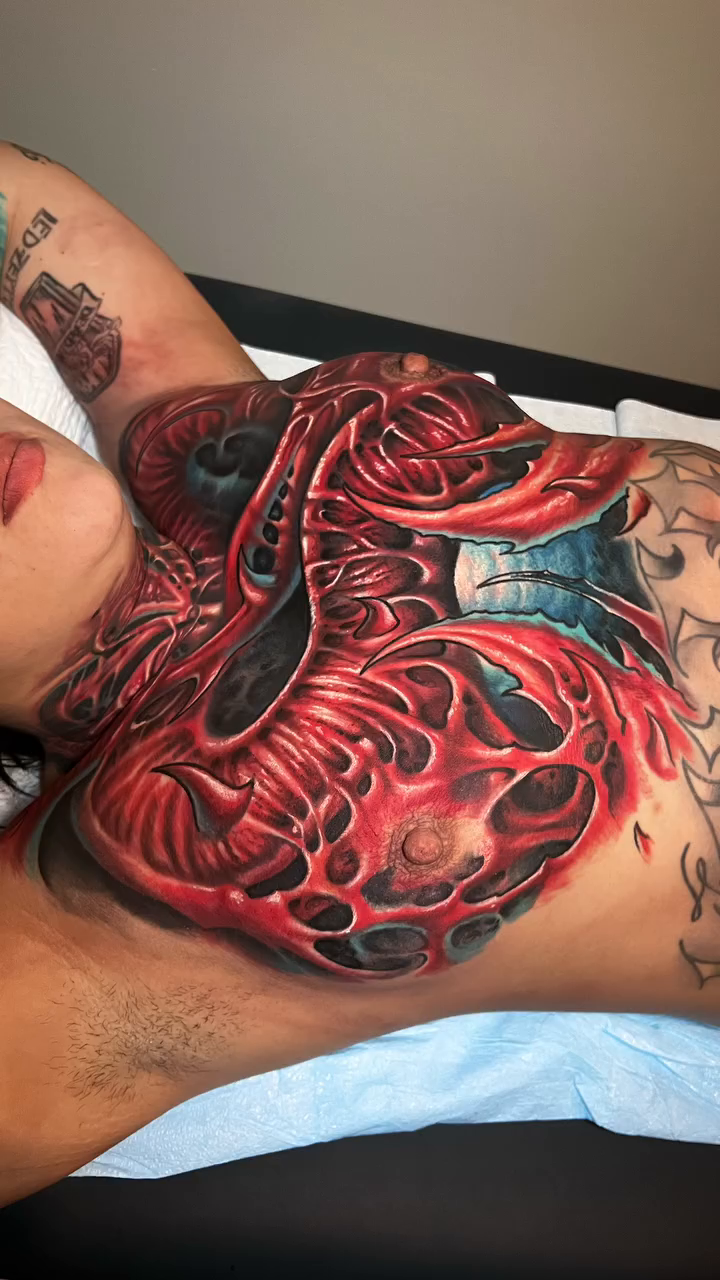 Biomechanical creature realism tattoo by Ty McEwen Tattoo Artist │ Bioorganic │