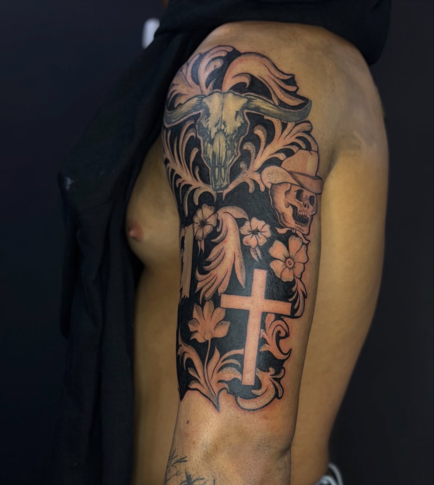 Tattoo by @artbyannistyn — black_and_grey, ornamental