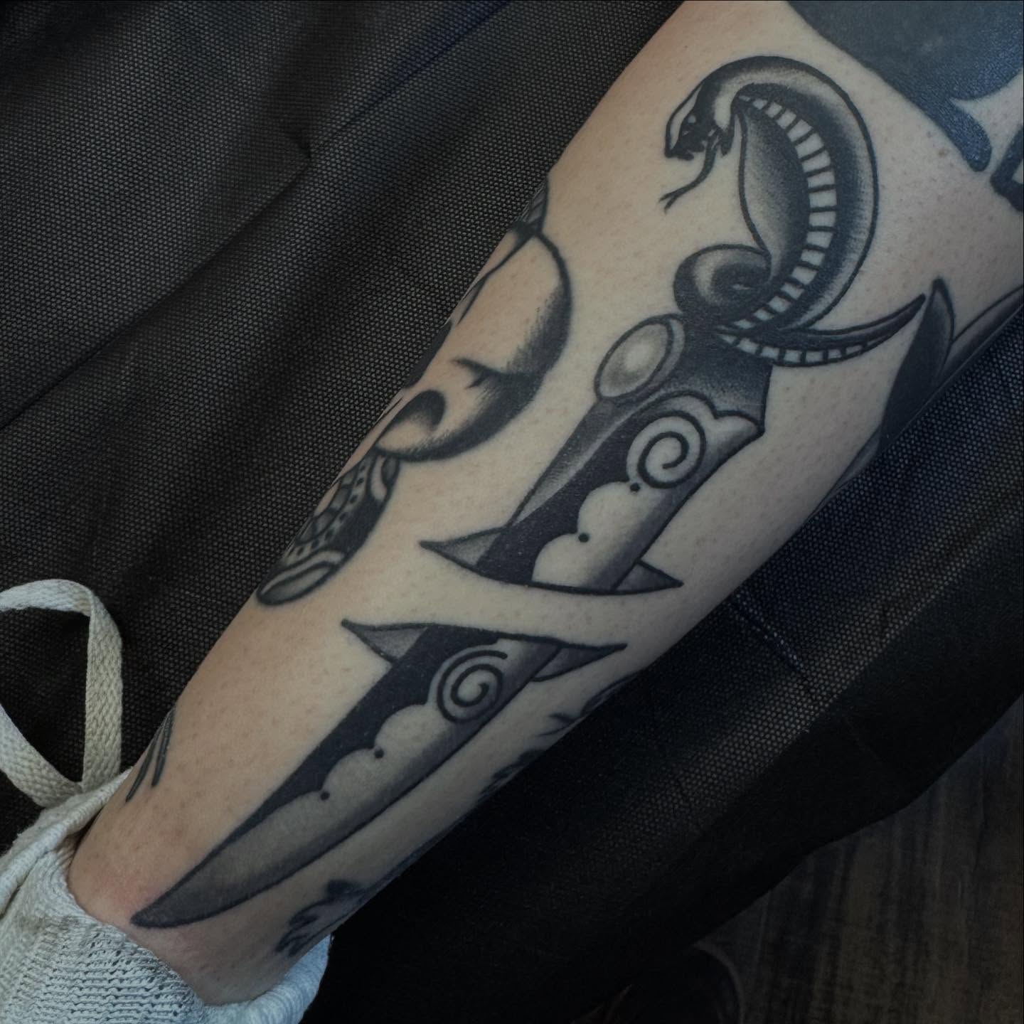 Tattoo by @xlandonx — black_and_grey, tribal