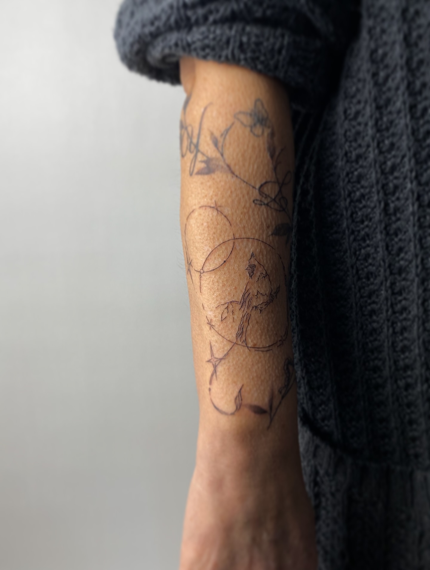 Tattoo by @shortkingtattoo — black_and_grey