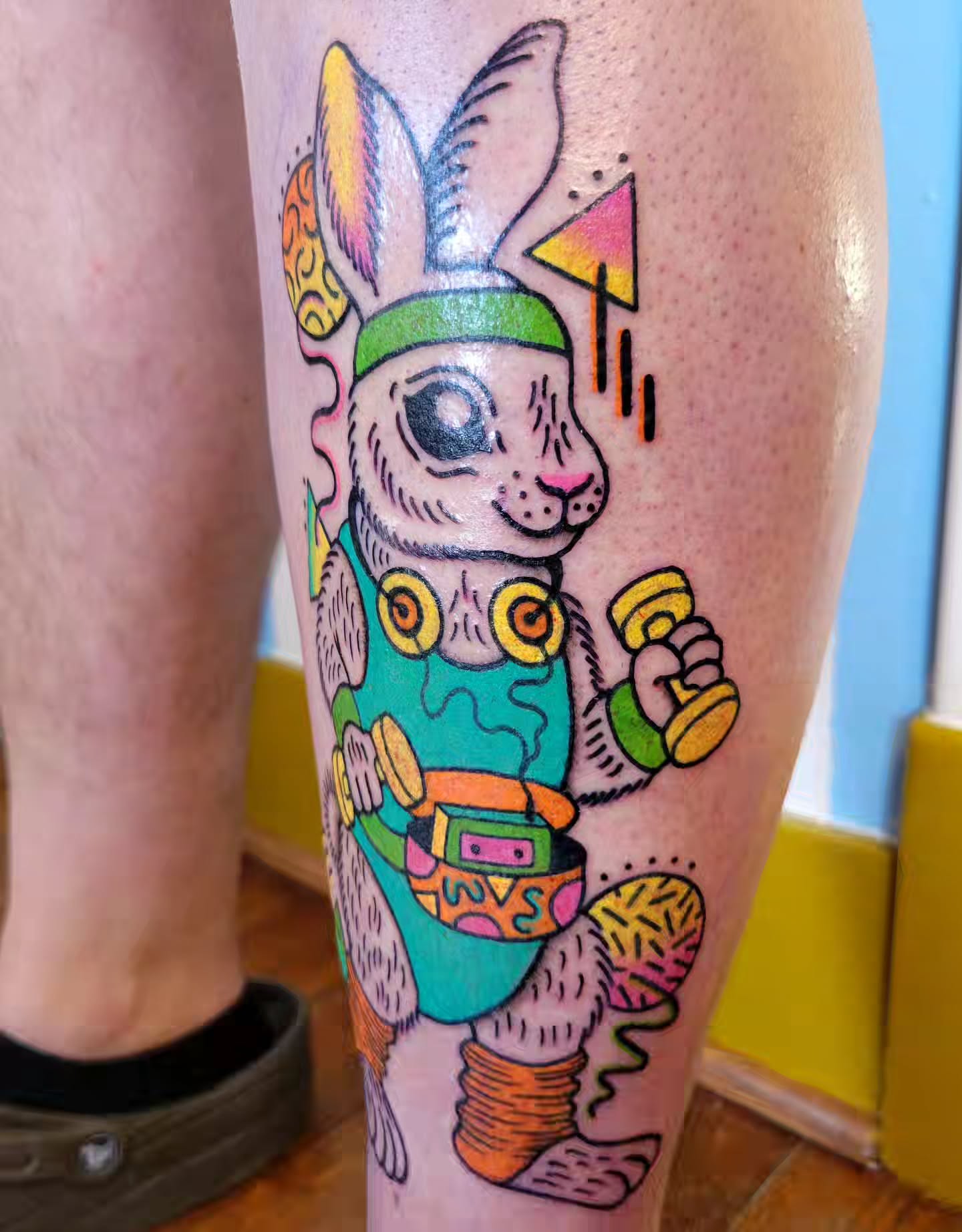 Rabbit American traditional tattoo on the thigh by Cat Wong意藝