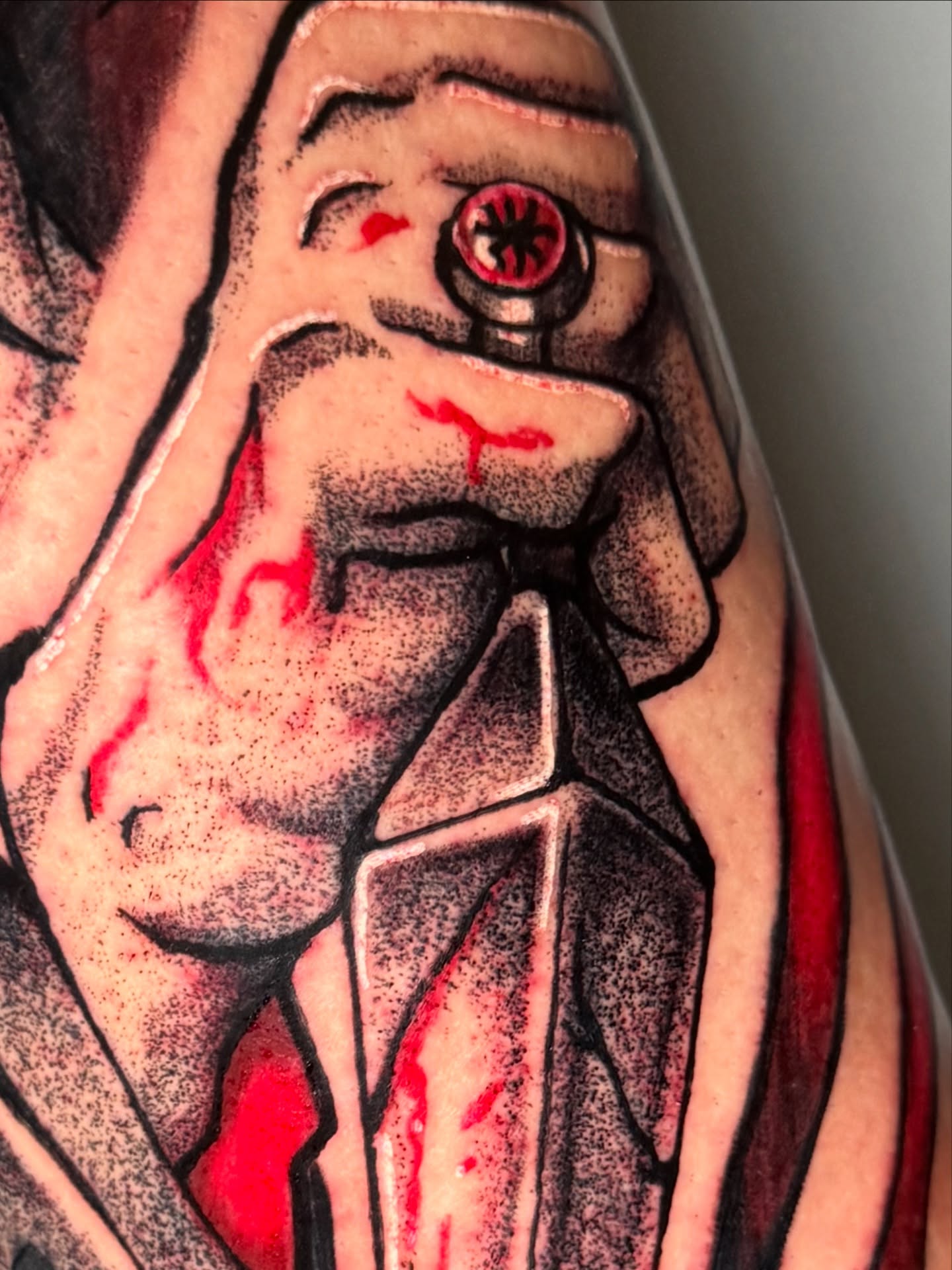Tattoo by @shushe_tattoo โ dotwork, realism