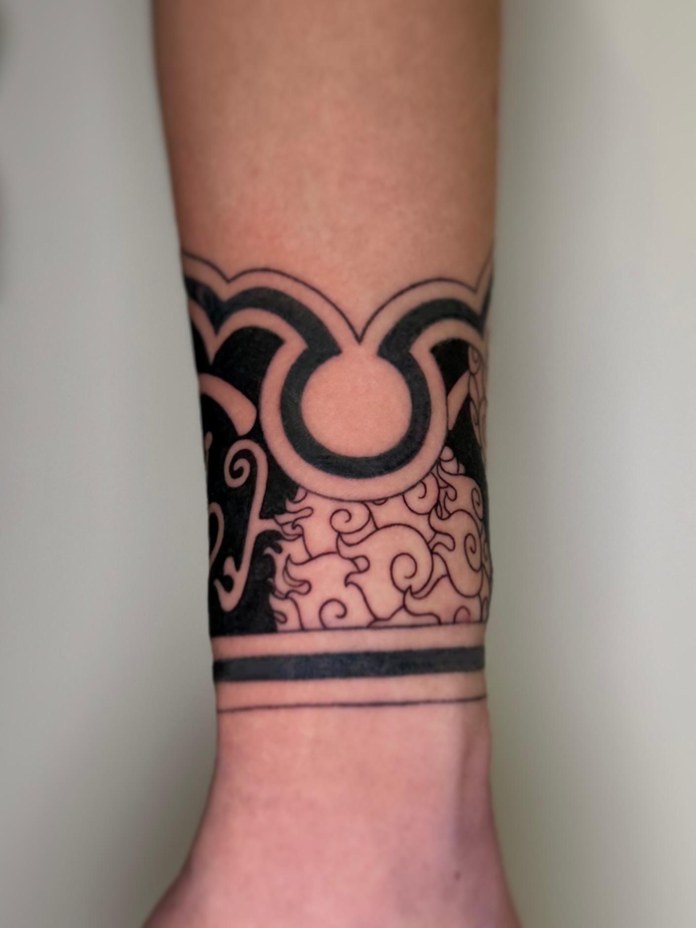 Tattoo by @bycristaliana — black_and_grey