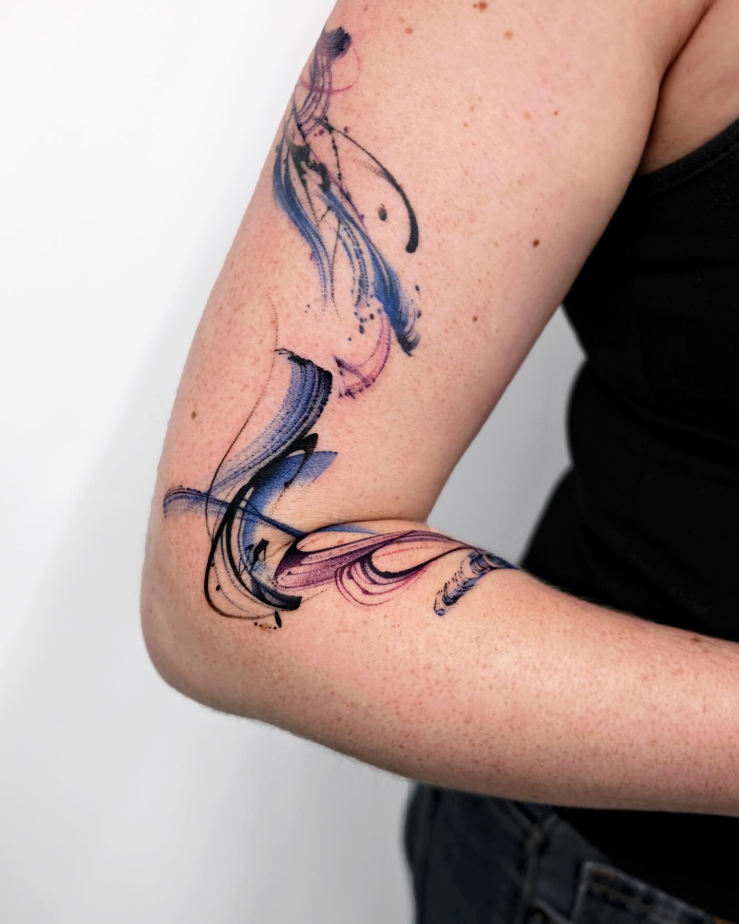 Tattoo by @mukyeon_tattoo — watercolor