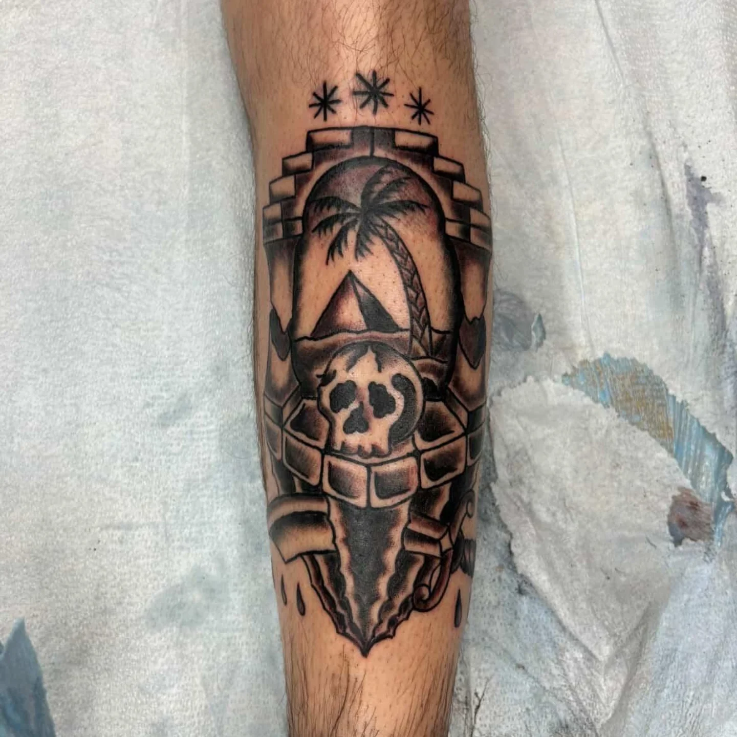 Tattoo by @bardtattoos — black_and_grey, geometric
