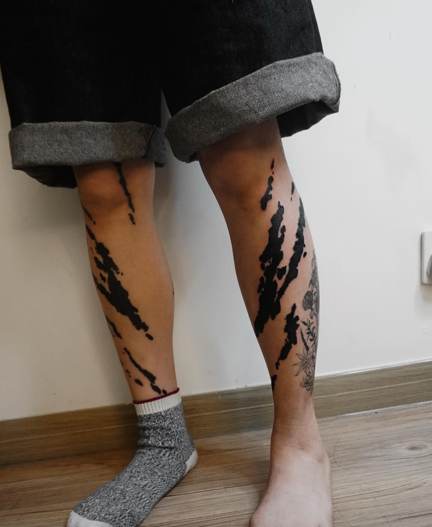 Tattoo by @mung_tattoo — black_and_grey