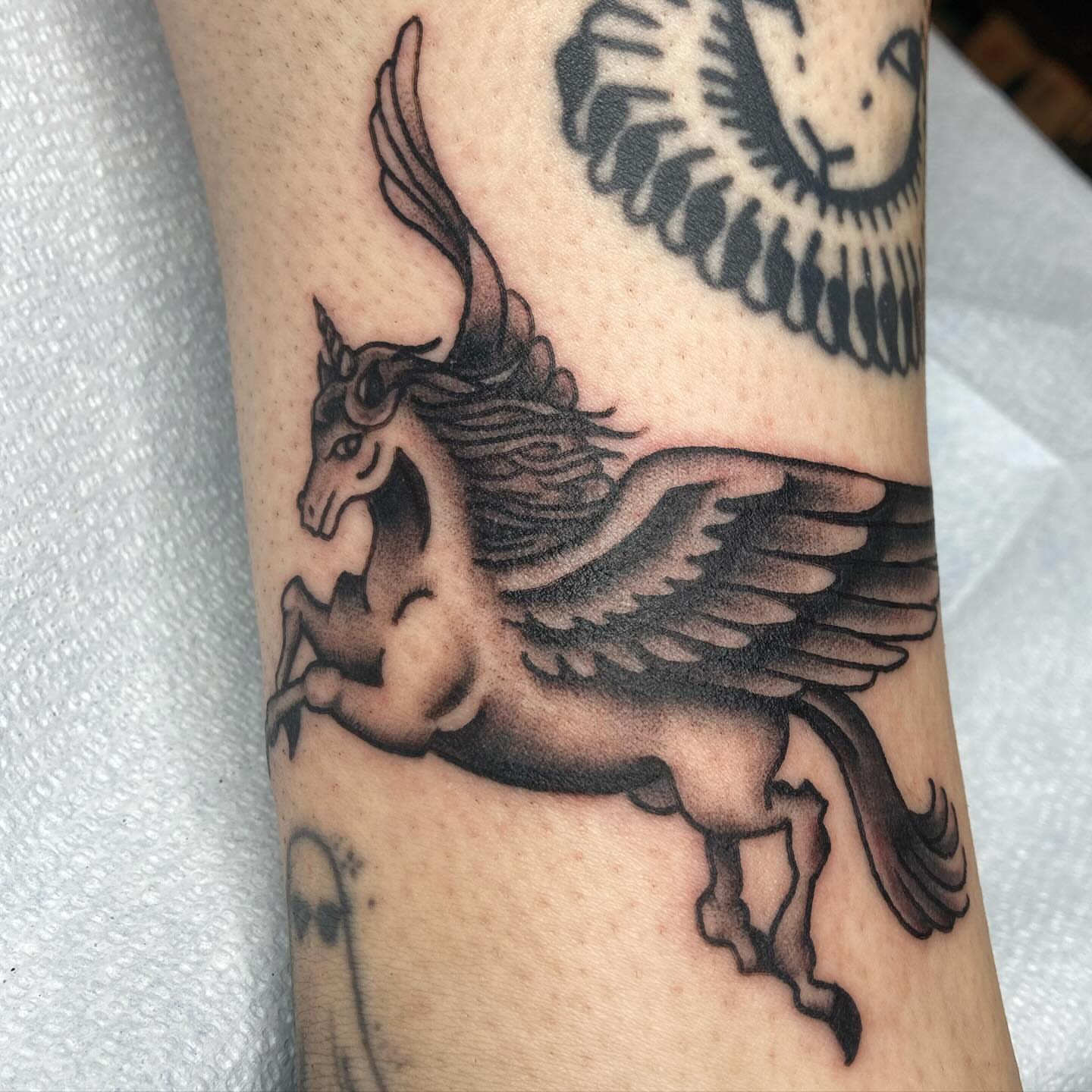 Tattoo by @queendaddytattoos — black_and_grey