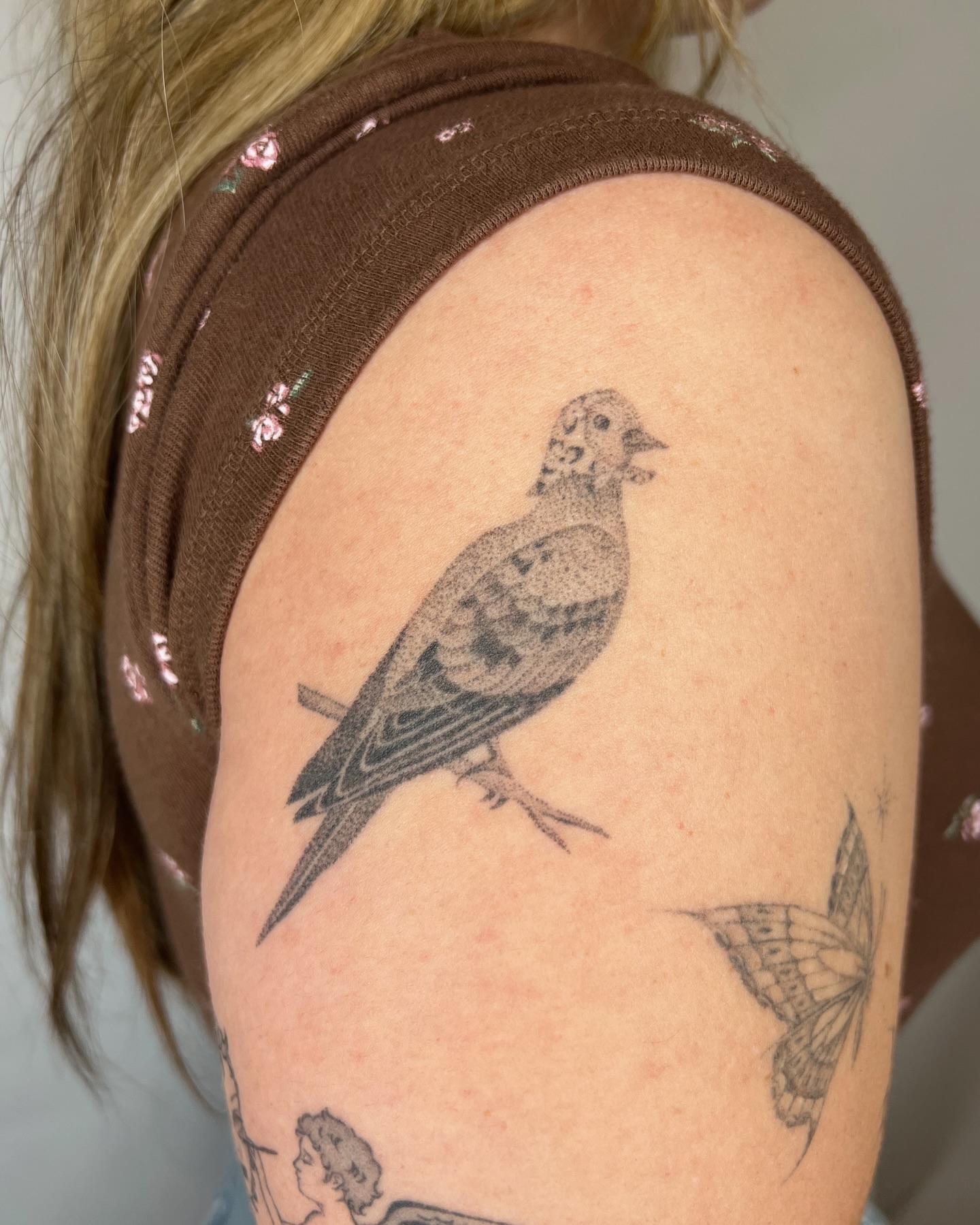 Bird dotwork tattoo on the shoulder by kait ❃ hartman