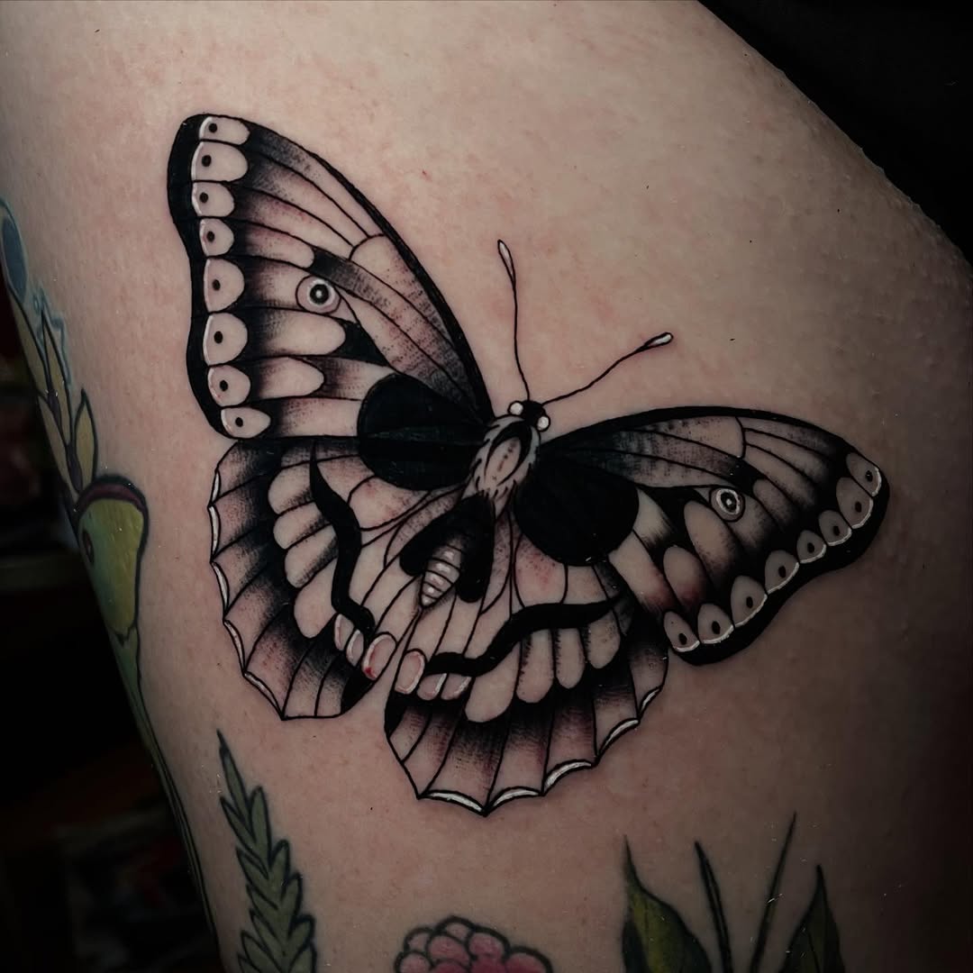 Tattoo by @sirenofsaturn — american_traditional, black_and_grey