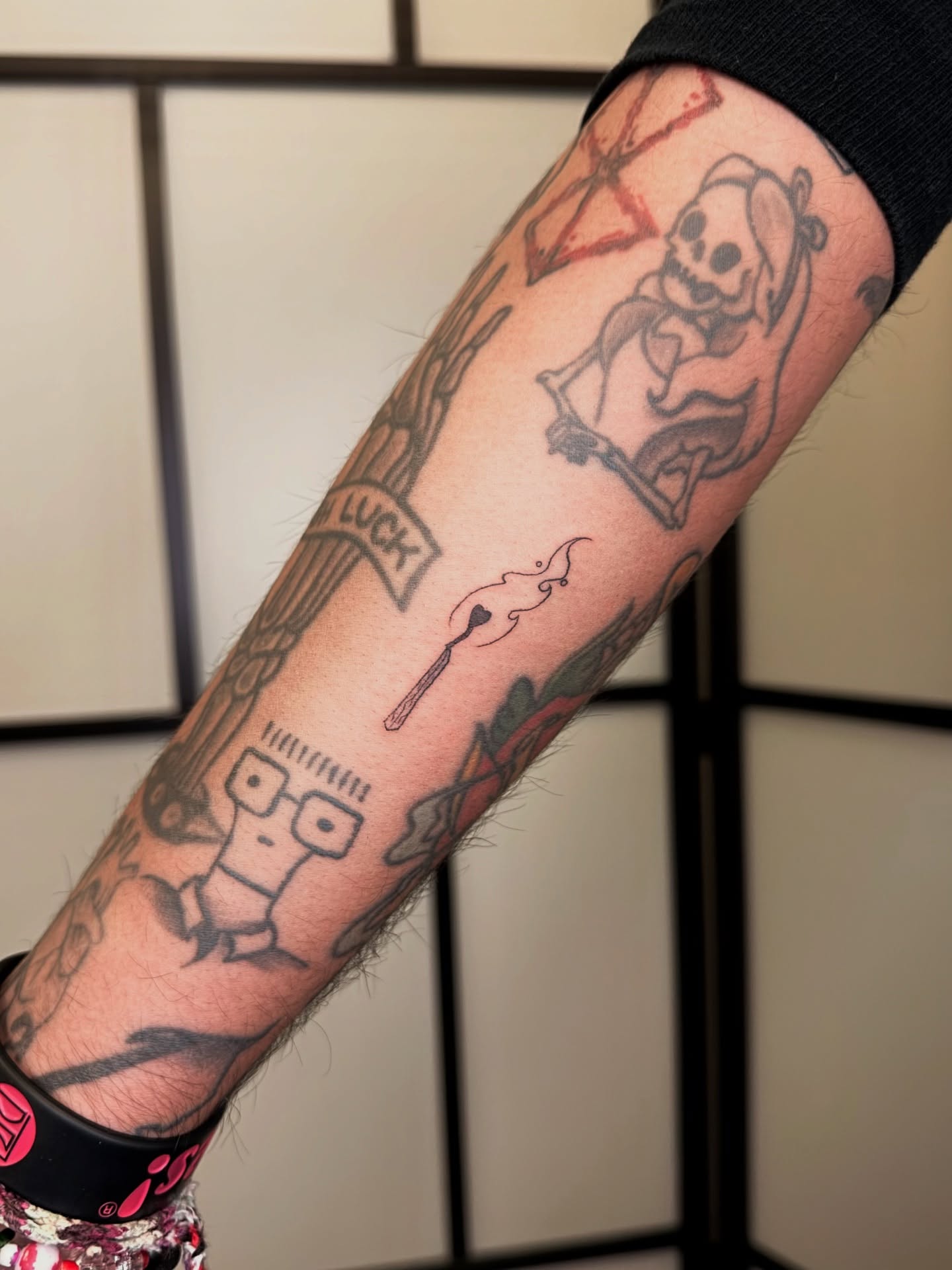 Tattoo by @puratinta4u — black_and_grey