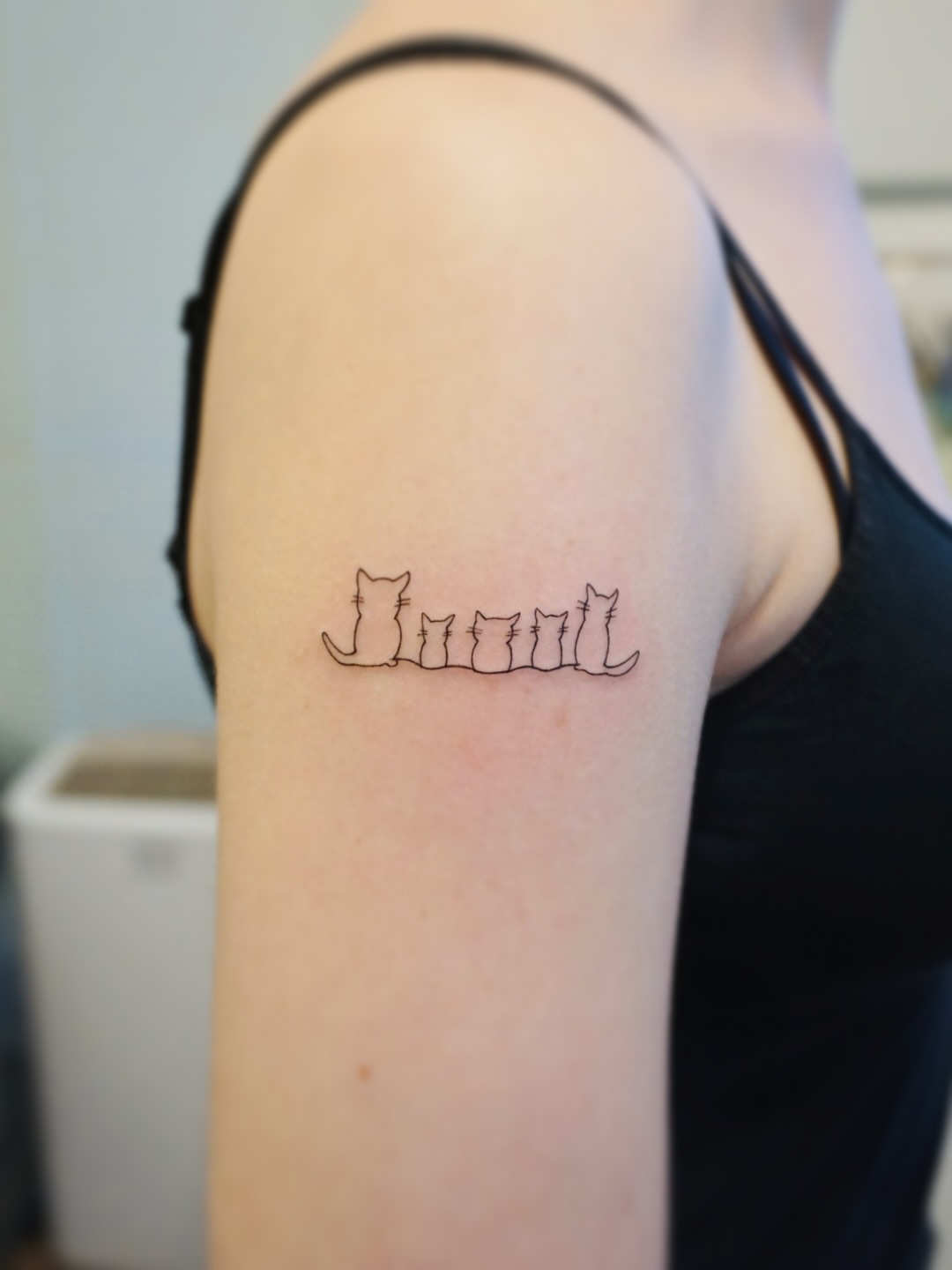 Tattoo by @yuri_tattooer — fine_line