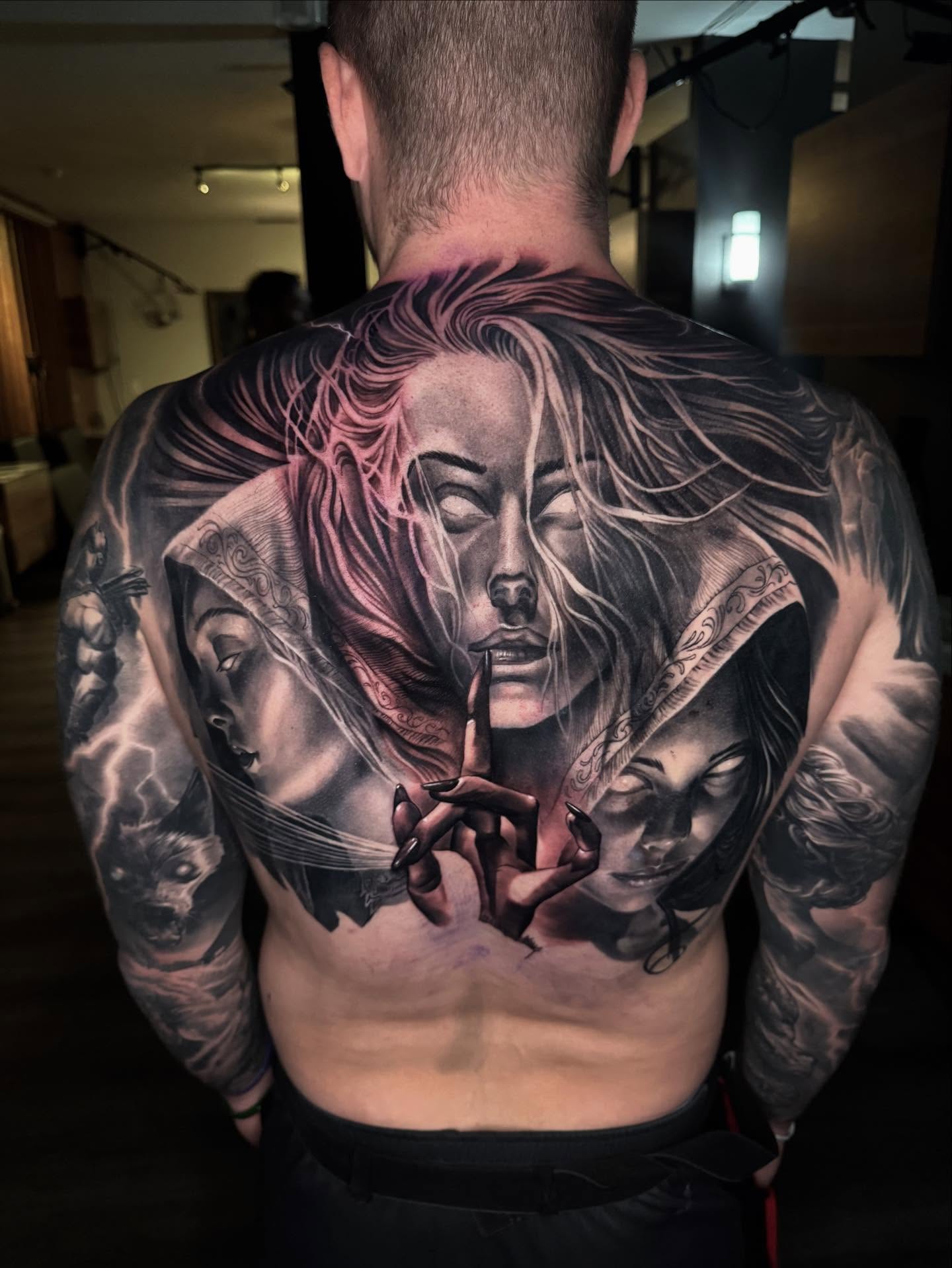 Three women realism tattoo on the back by Preston