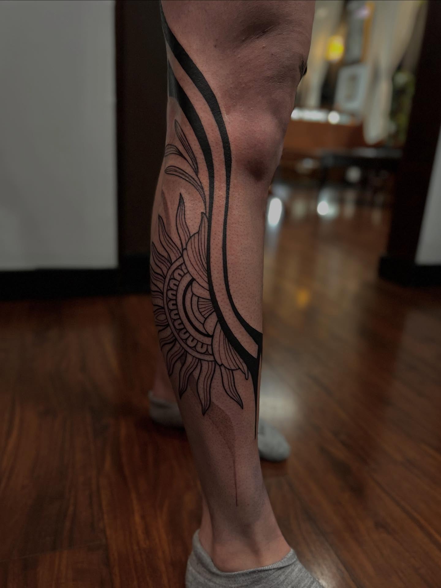 Tattoo by @avreysimone — black_and_grey