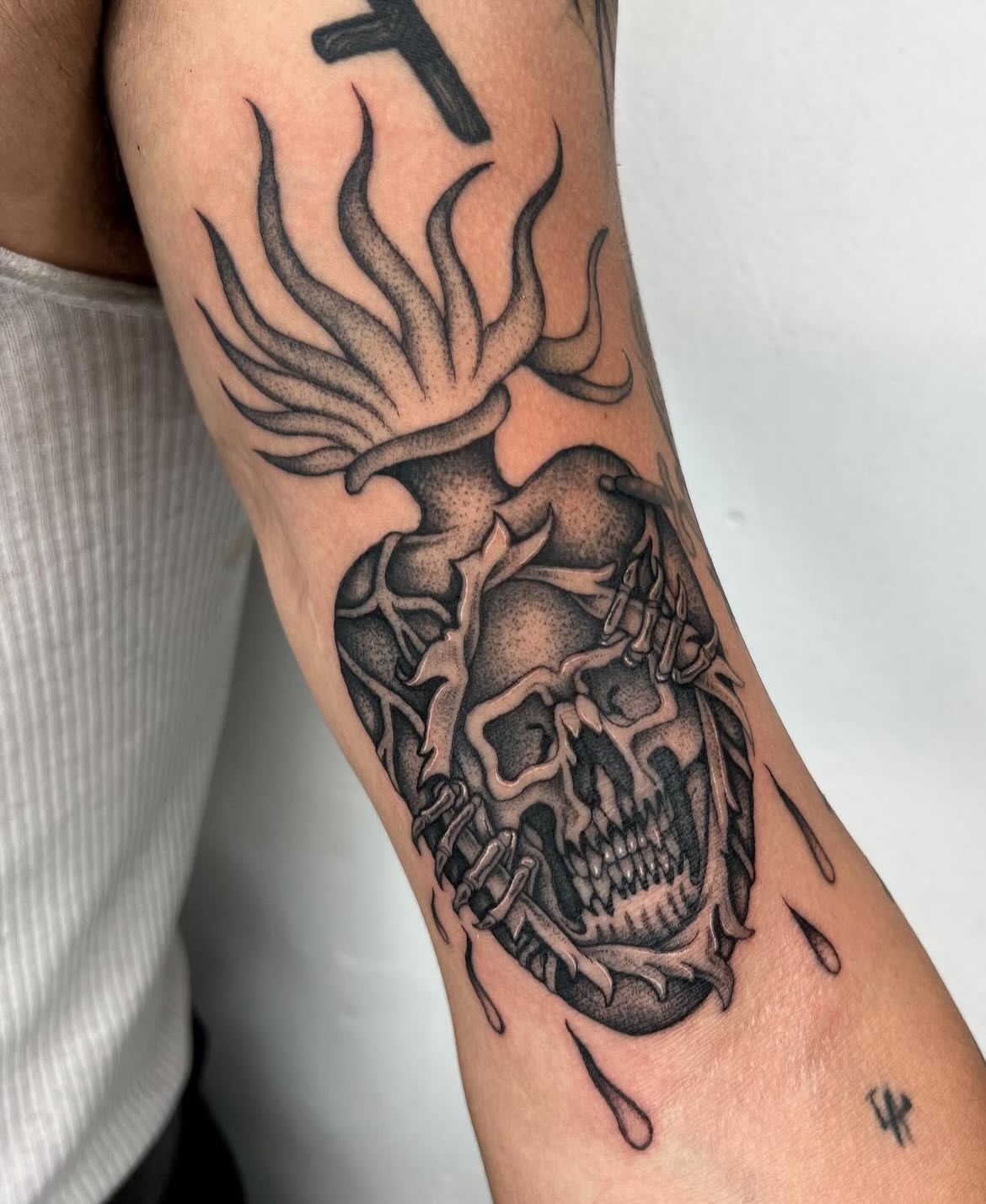 Tattoo by @derosario__ — dotwork, black_and_grey
