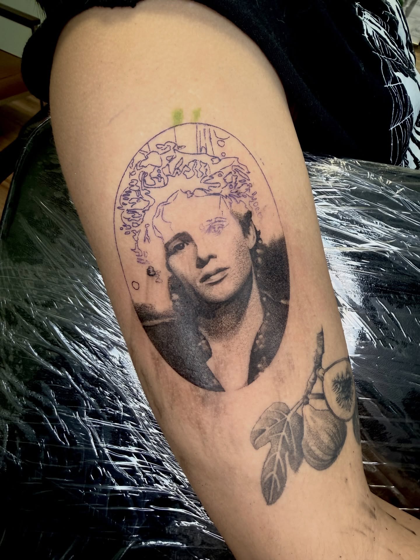Tattoo by @jesskuesperttattoo β dotwork, realism