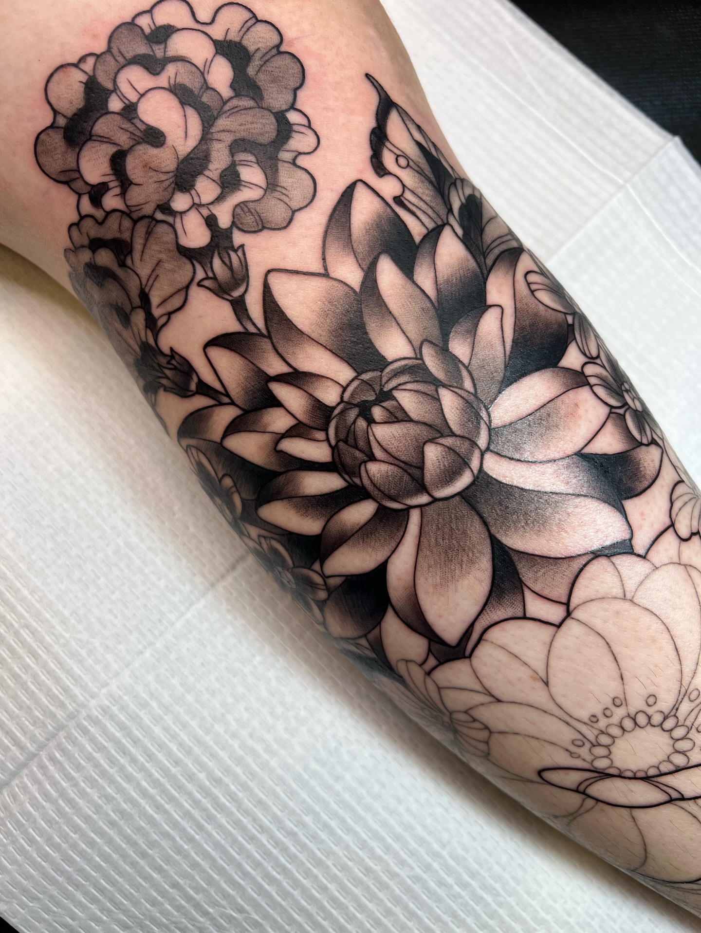Tattoo by @zoeysageink — black_and_grey