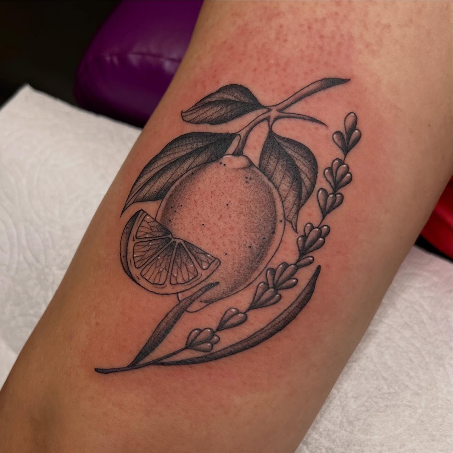 Tattoo by @molliecooltattoos — black_and_grey