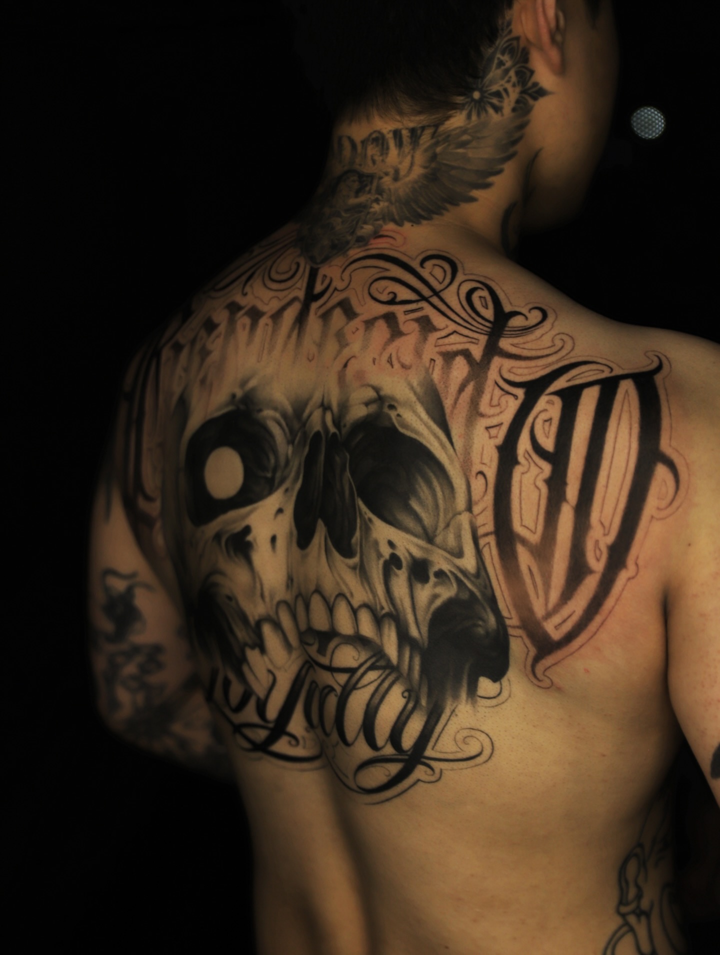 Skull realism tattoo on the back by Las Vegas tattoo