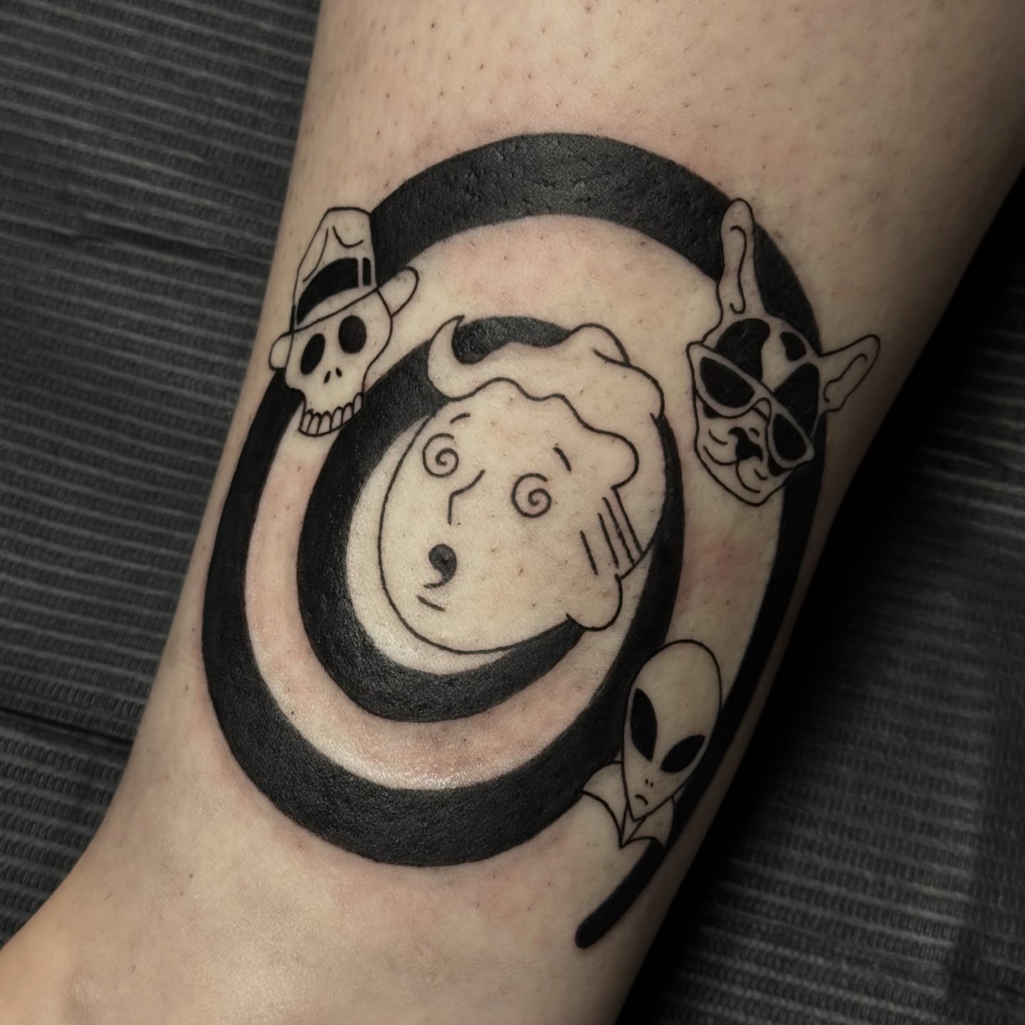 Tattoo by @miabarbatattoo โ black_and_grey