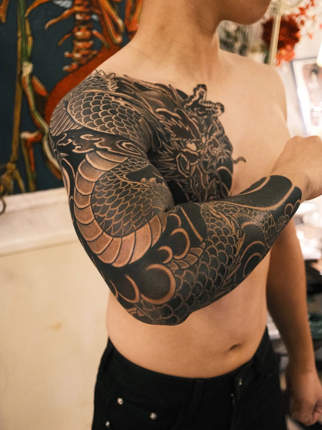 Dragon sleeve Japanese tattoo on the upper arm by Kubo