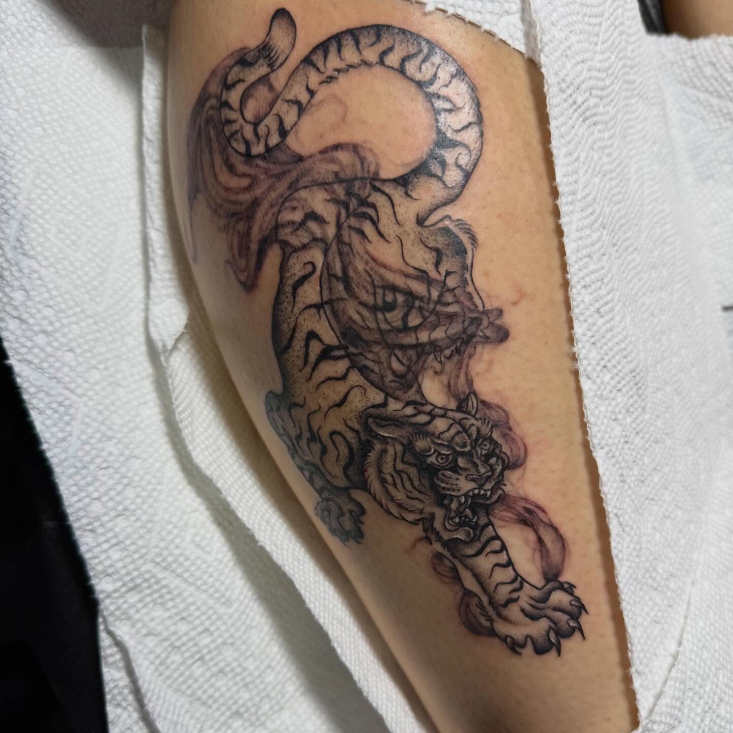 Tattoo by @akdoestattoos — black_and_grey
