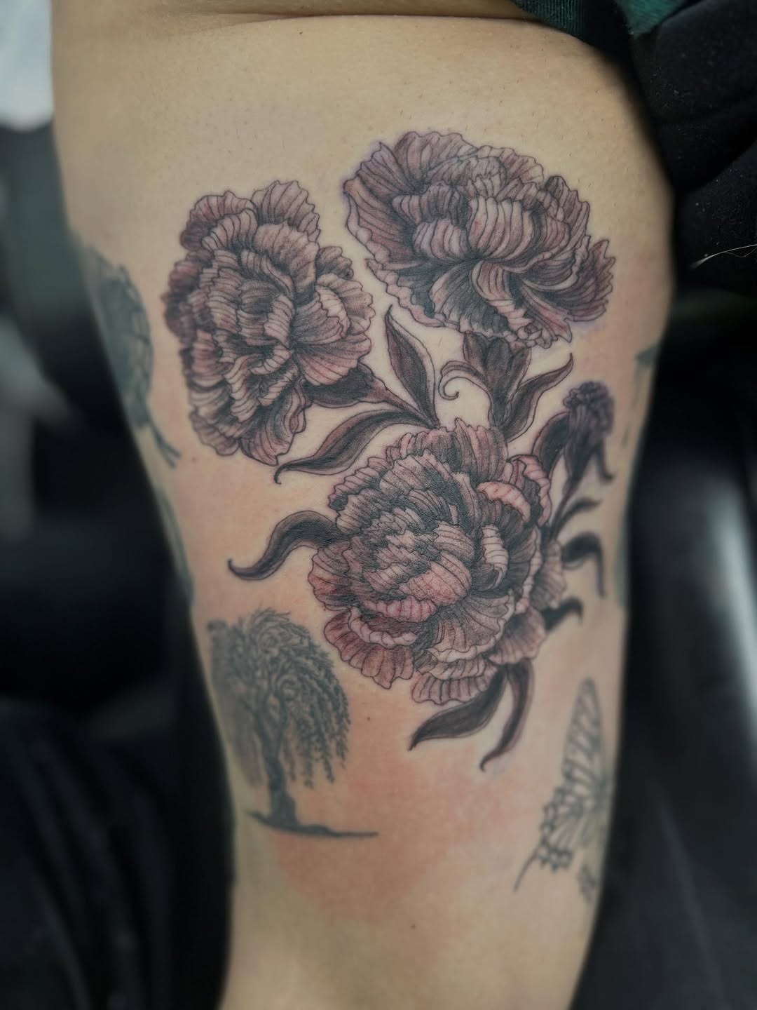 Tattoo by @bhendrixart — black_and_grey, fine_line
