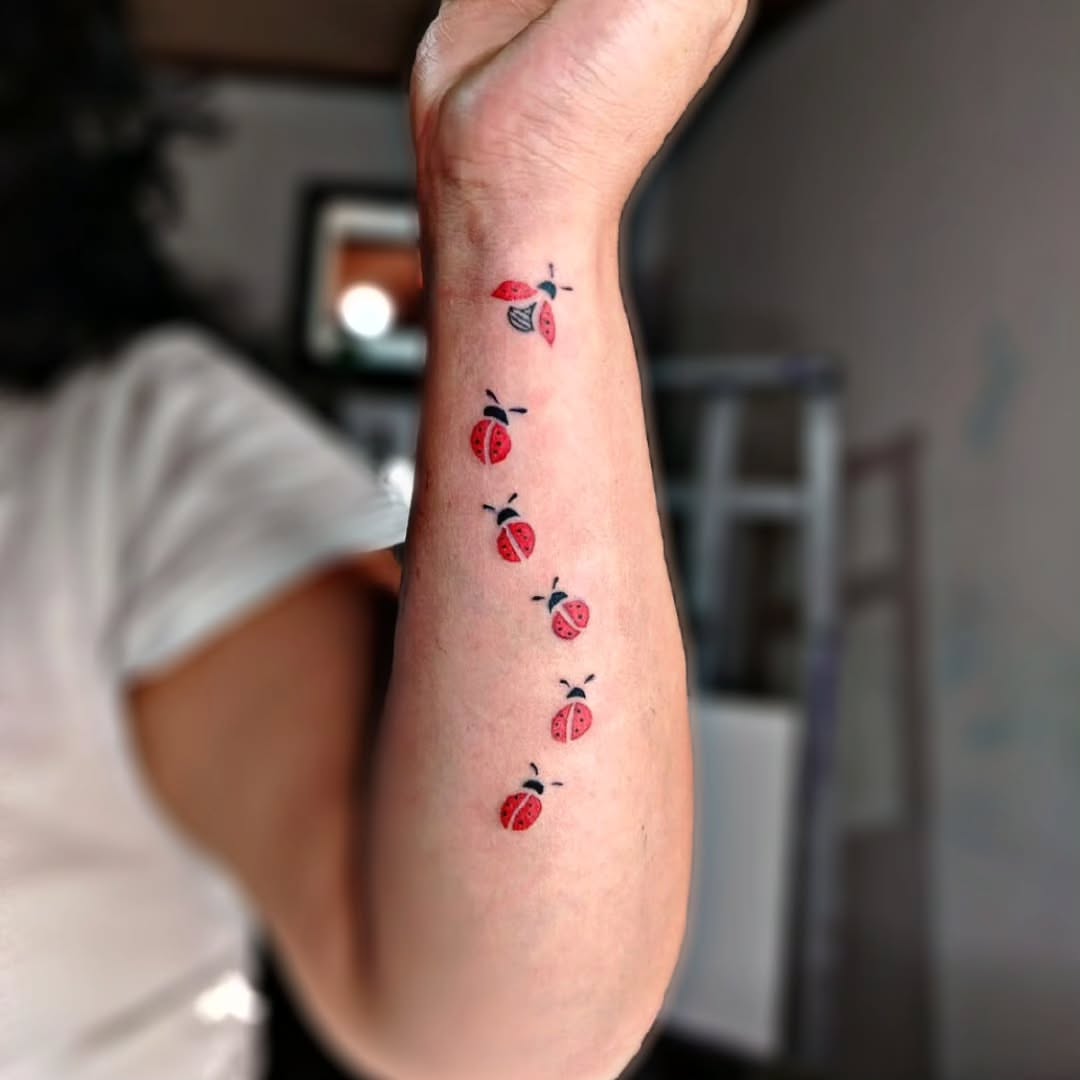 Tattoo by @too_arttoo — dotwork