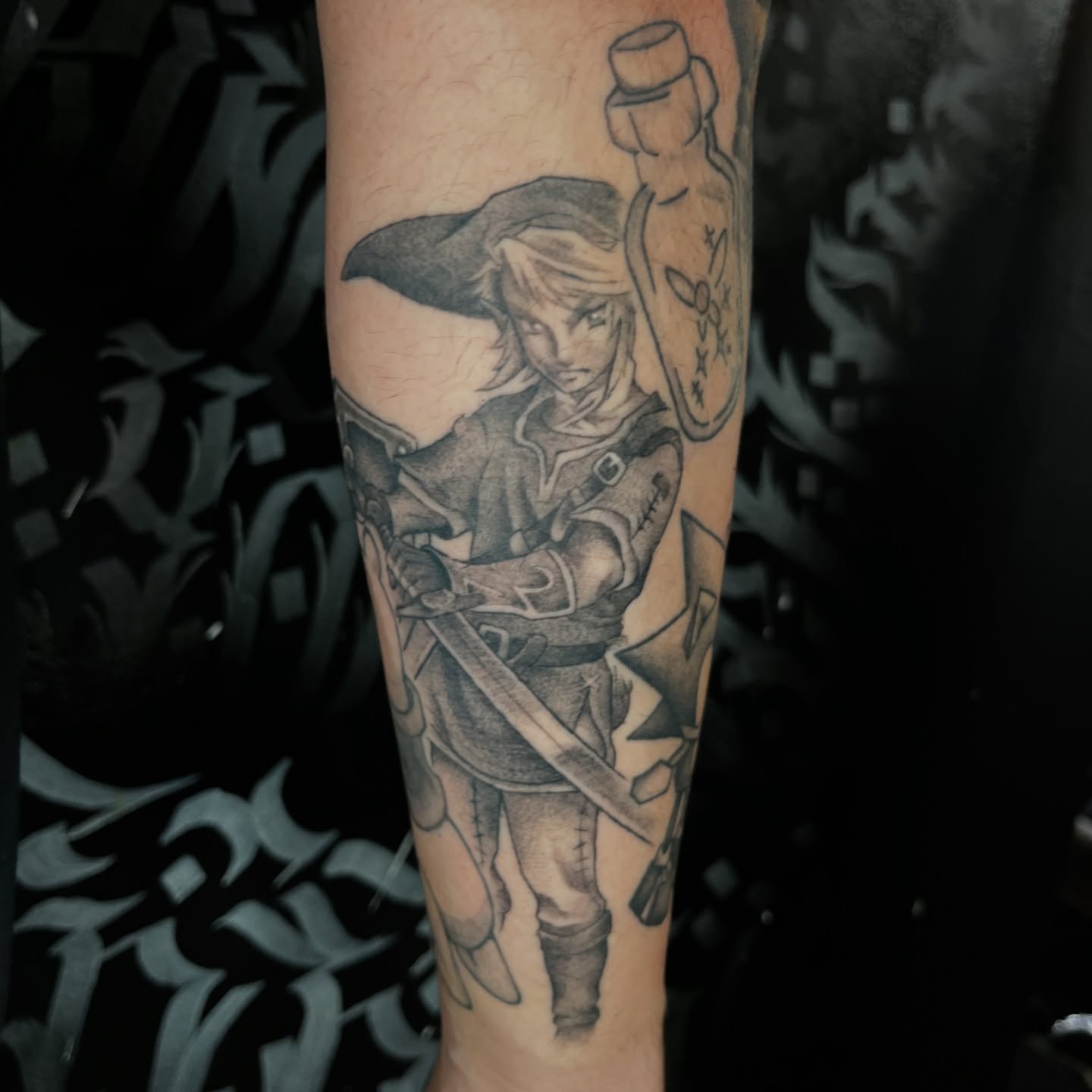 Tattoo by @vapidstar — black_and_grey