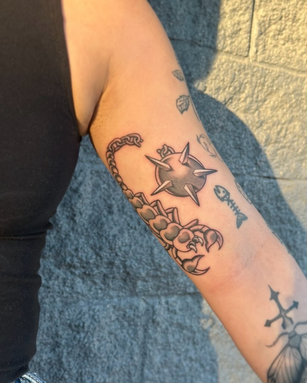 Tattoo by @leslieluck — black_and_grey