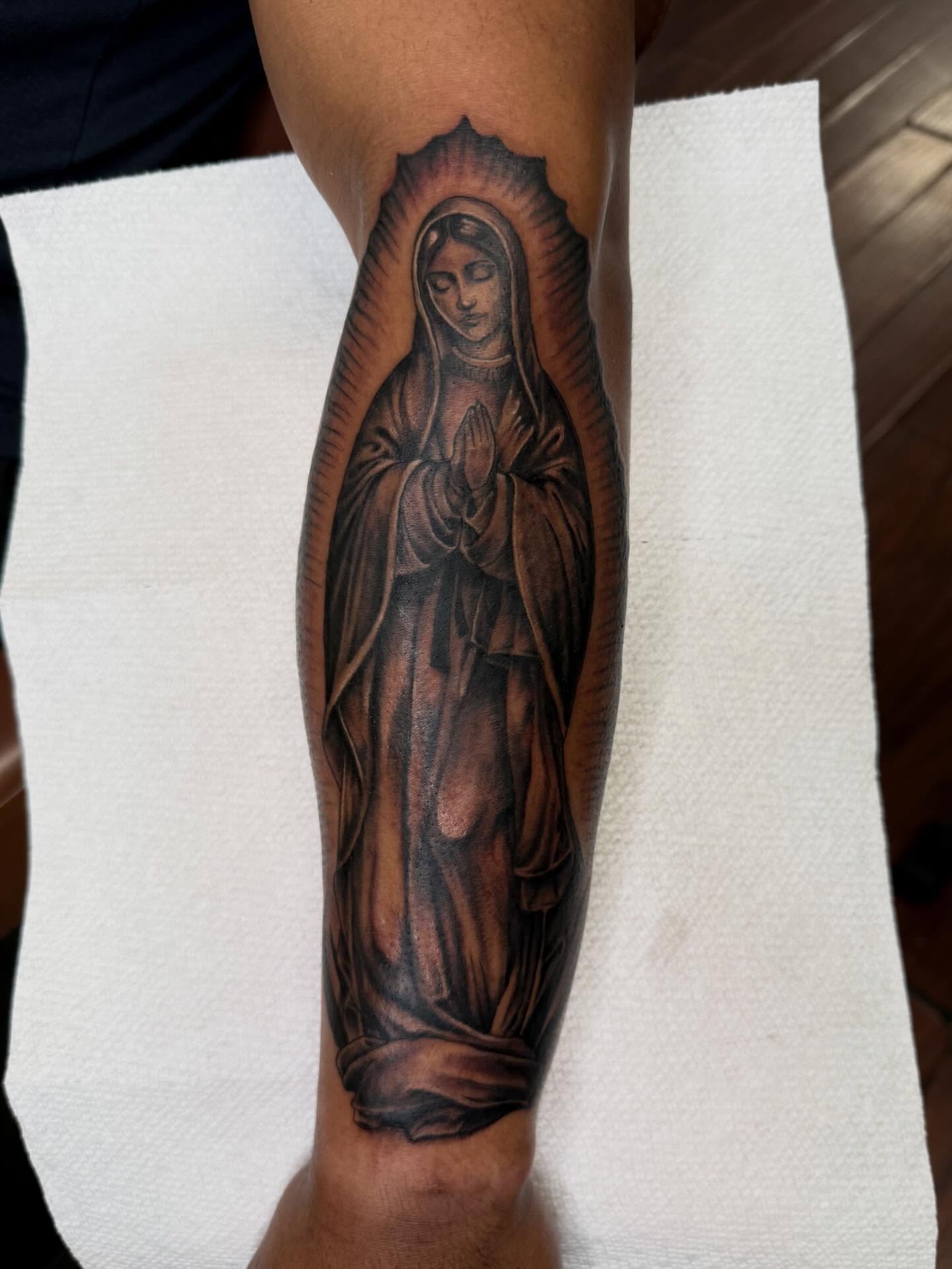 Virgin mary realism tattoo on the forearm by Las Vegas Tattoo Artist