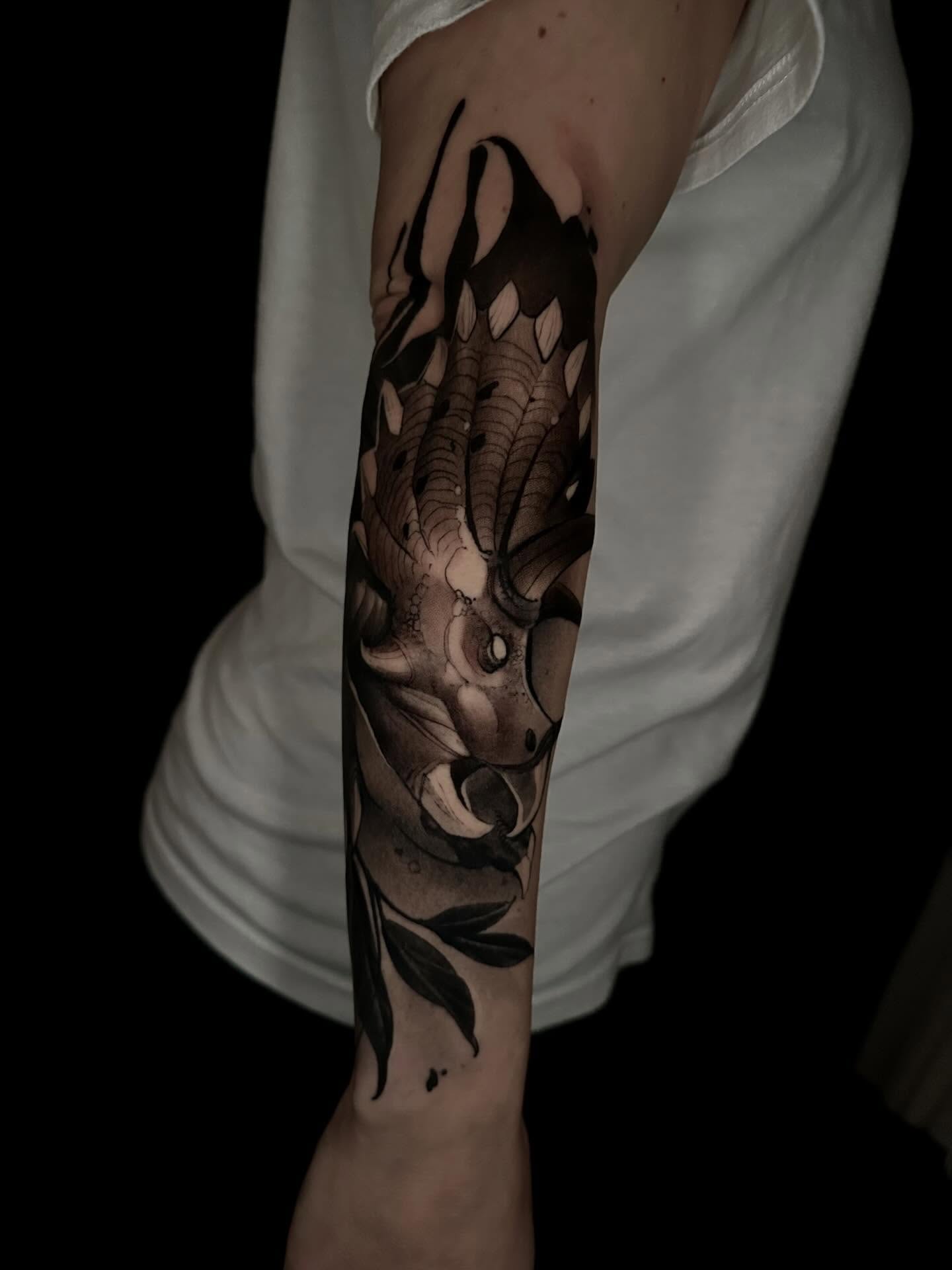 Tattoo by @nathanadsitart — black_and_grey