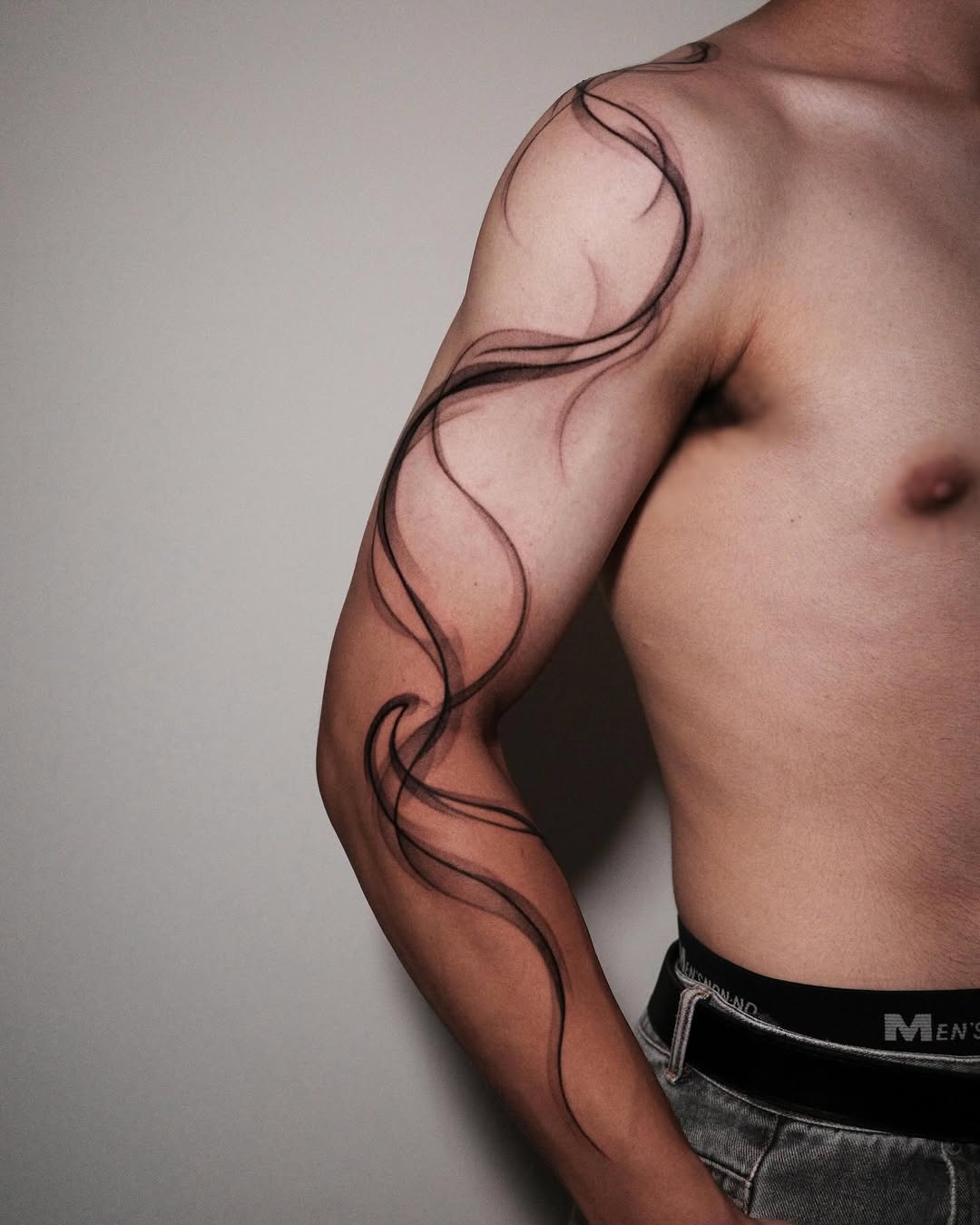 Tattoo by @chouzy_inkk — black_and_grey, fine_line