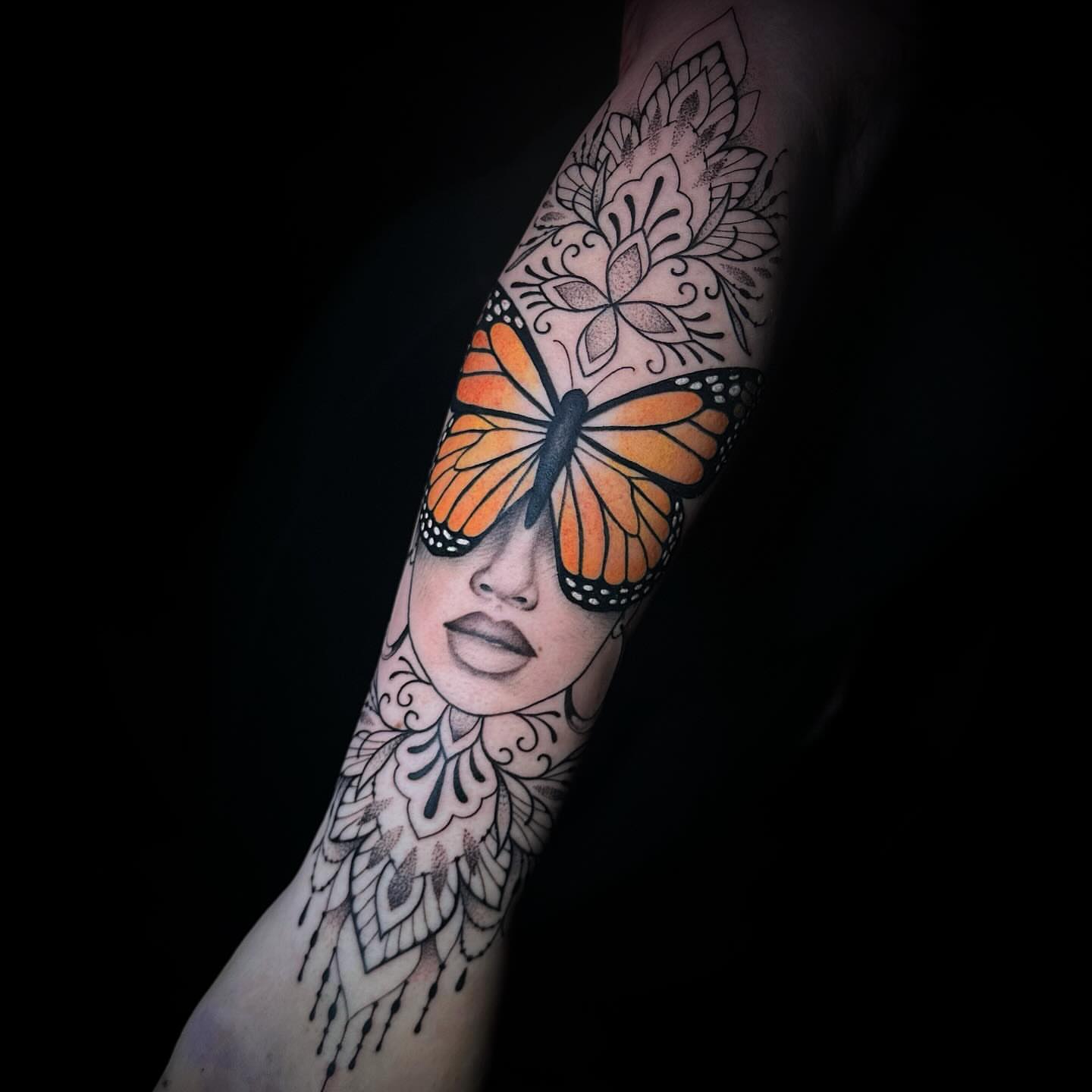 Tattoo by @inkedbysavanna — dotwork, realism