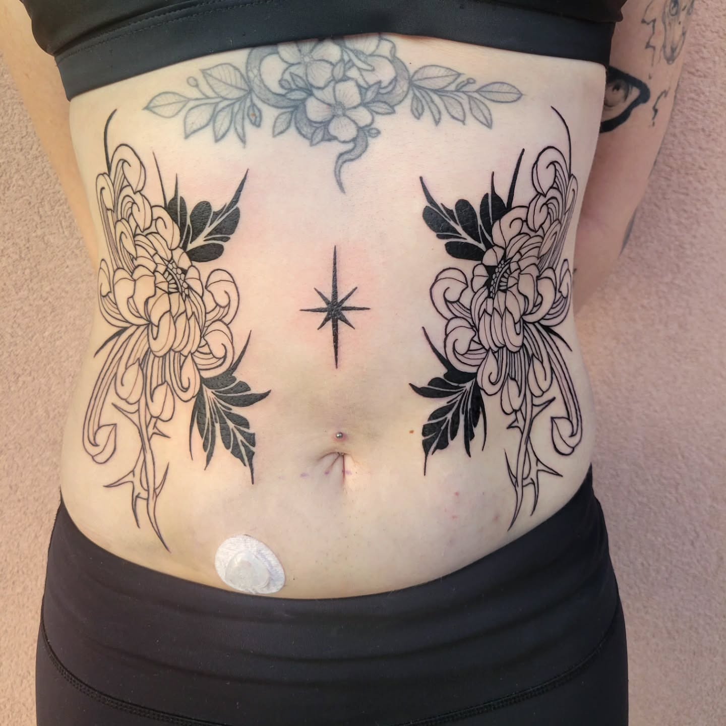 Tattoo by @aqua.suntattoos — black_and_grey