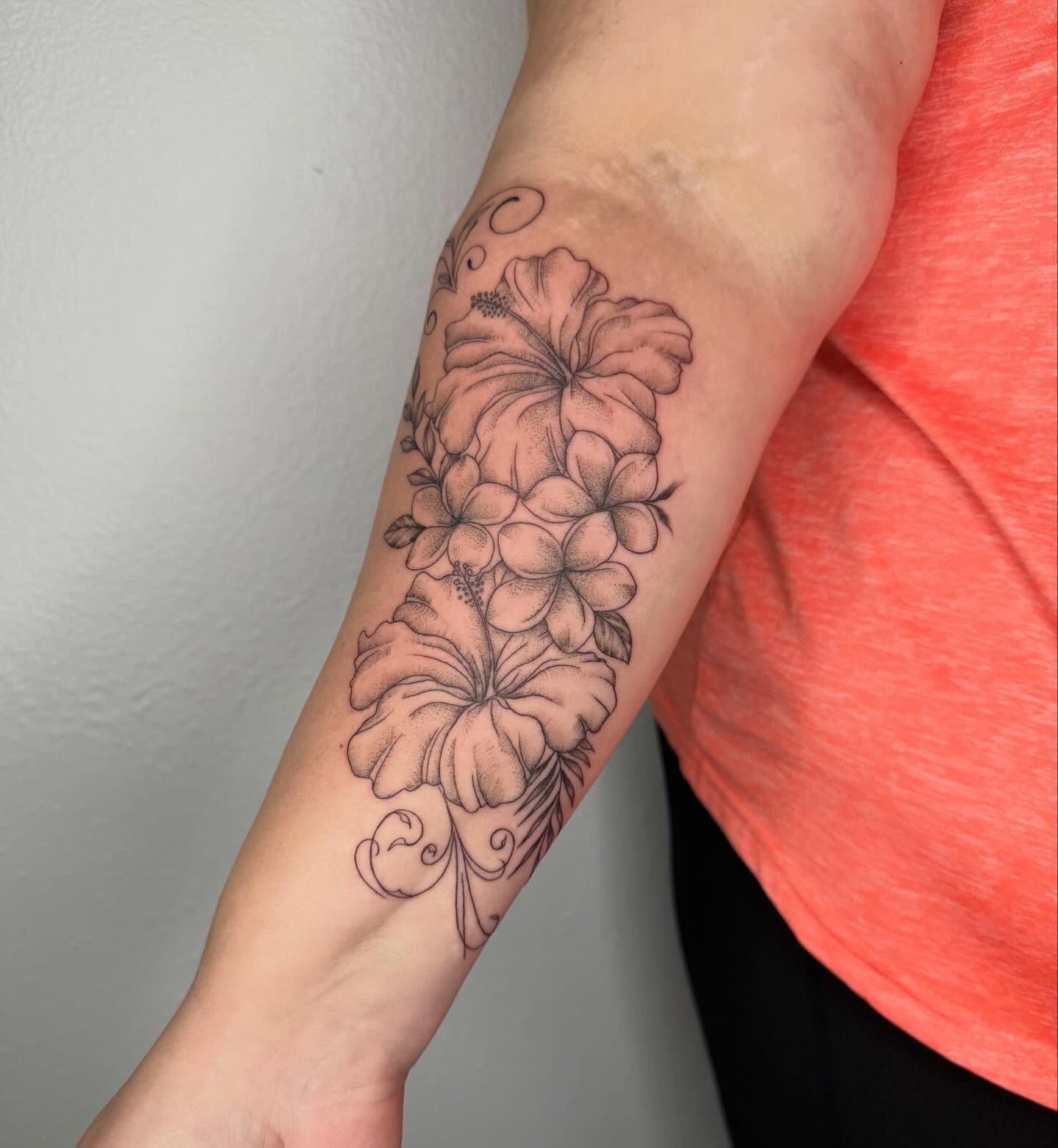 Hawaiian flowers black and grey tattoo on the forearm by Priscila - HAWAII TATTOO