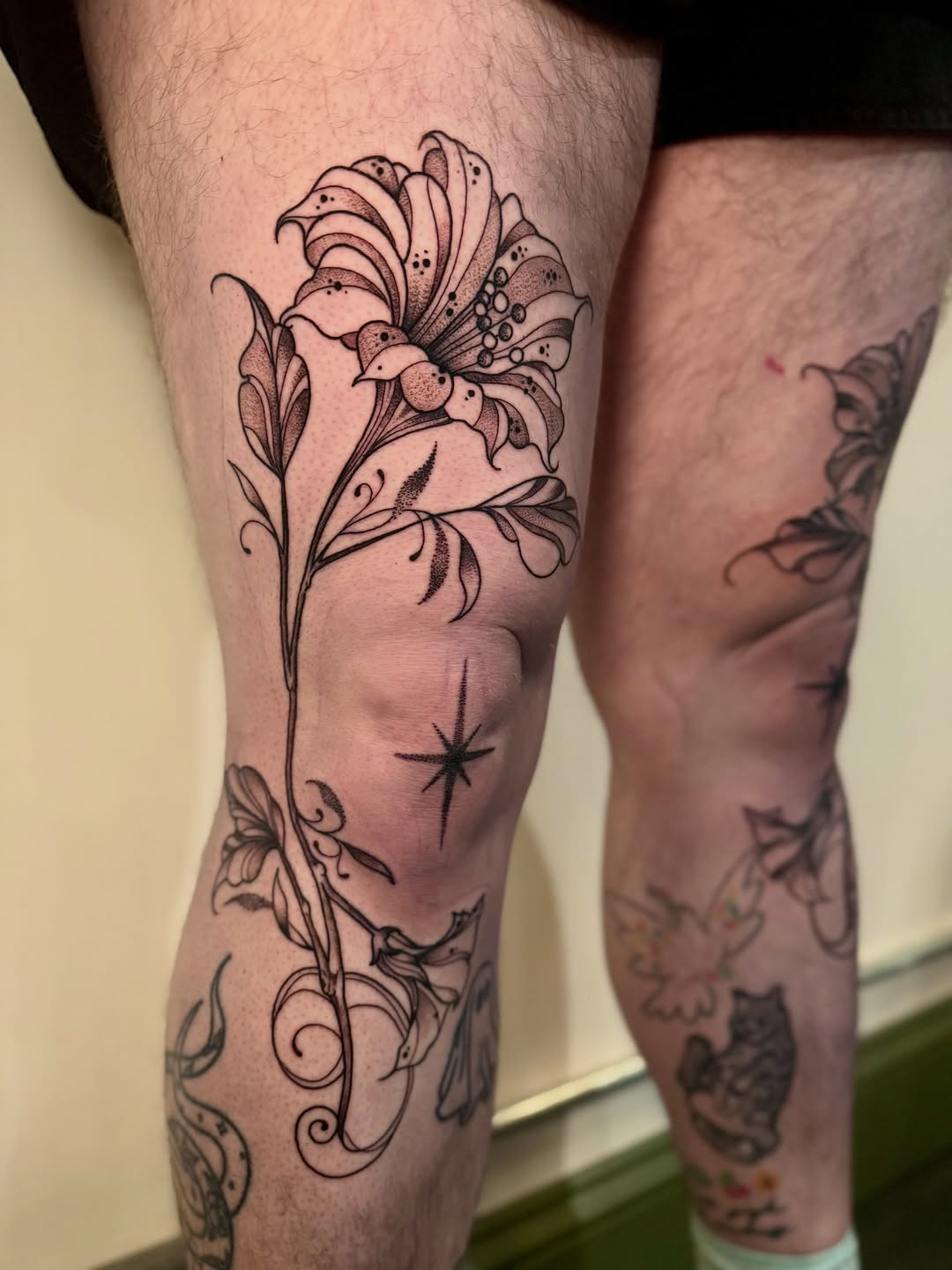 Tattoo by @gailtattoos — fine_line, dotwork
