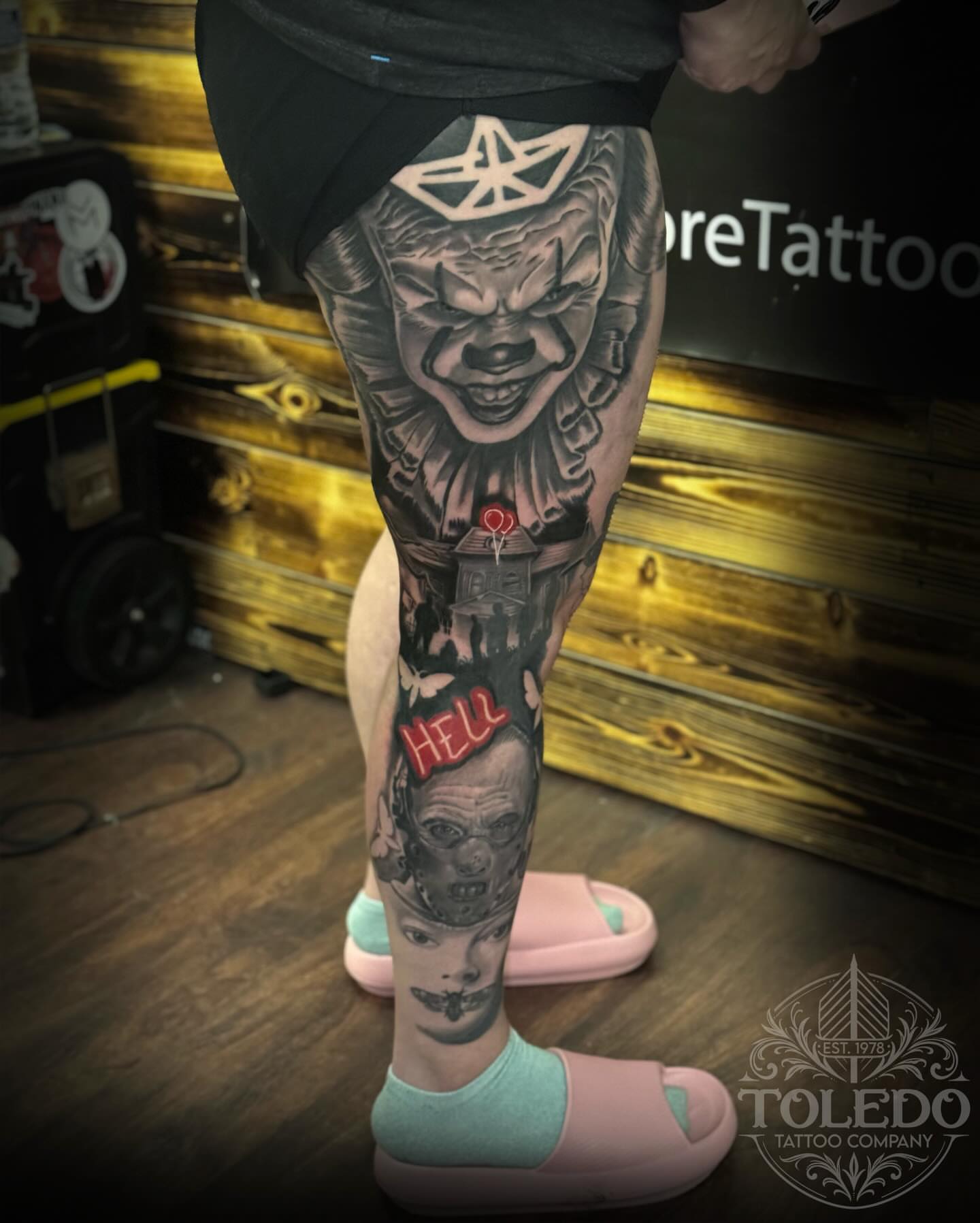 Pennywise realism tattoo on the leg by Kodi Klo