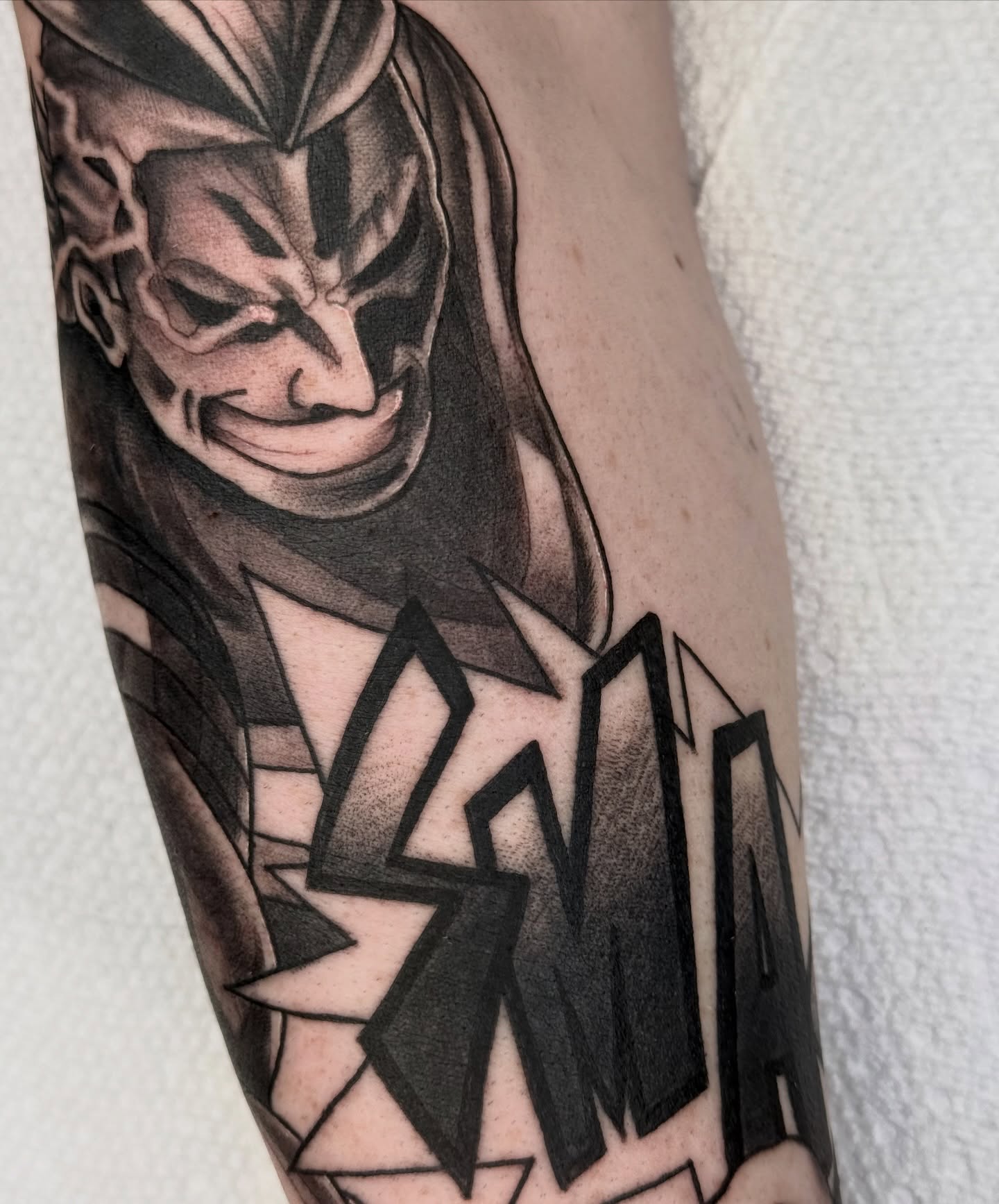 Tattoo by @yuriabreutattoo — anime, geometric