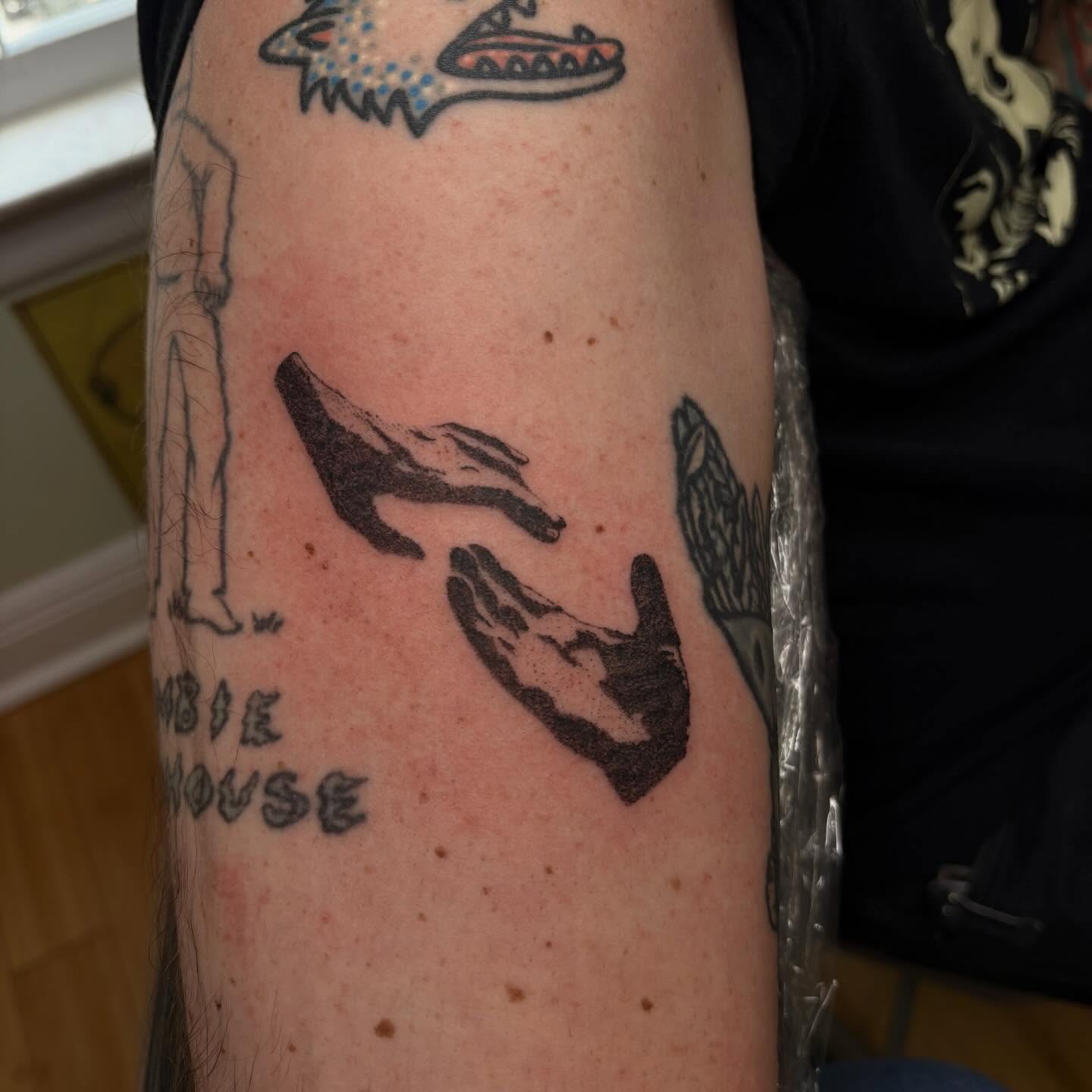 Tattoo by @maisontheprofessional — black_and_grey