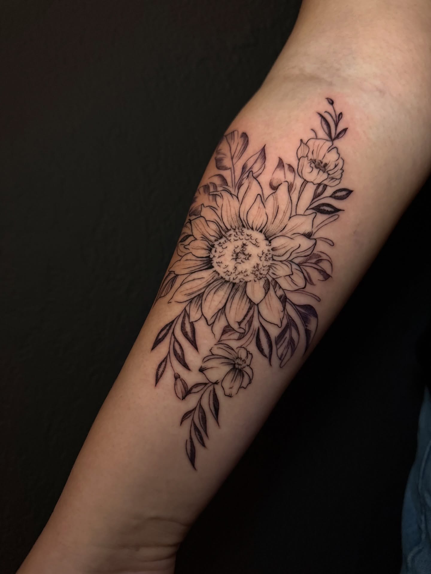 Tattoo by @jackse_e β black_and_grey