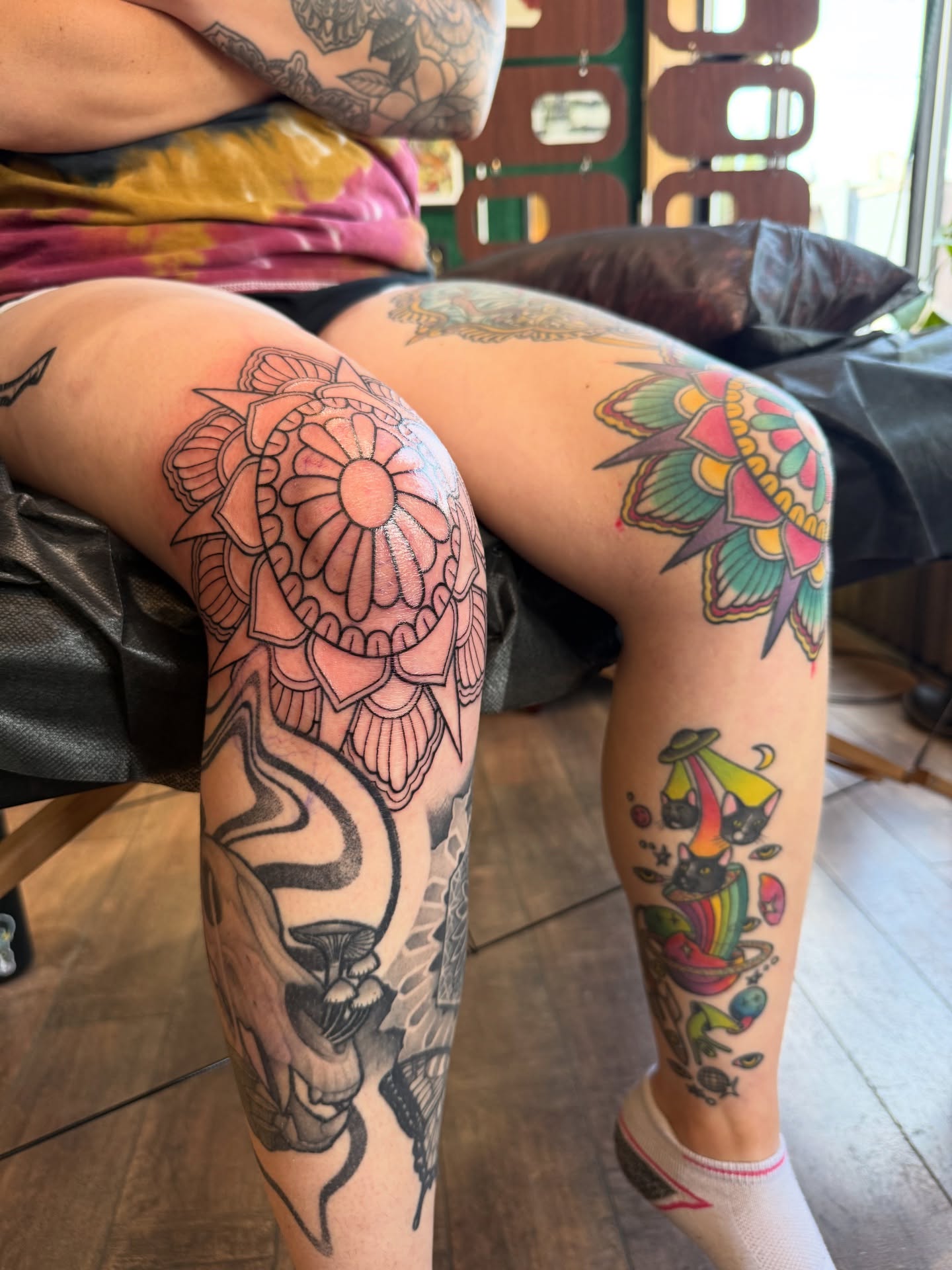 Floral mandala American traditional tattoo on the thigh by ๐ฎ๐๐๐๐๐๐